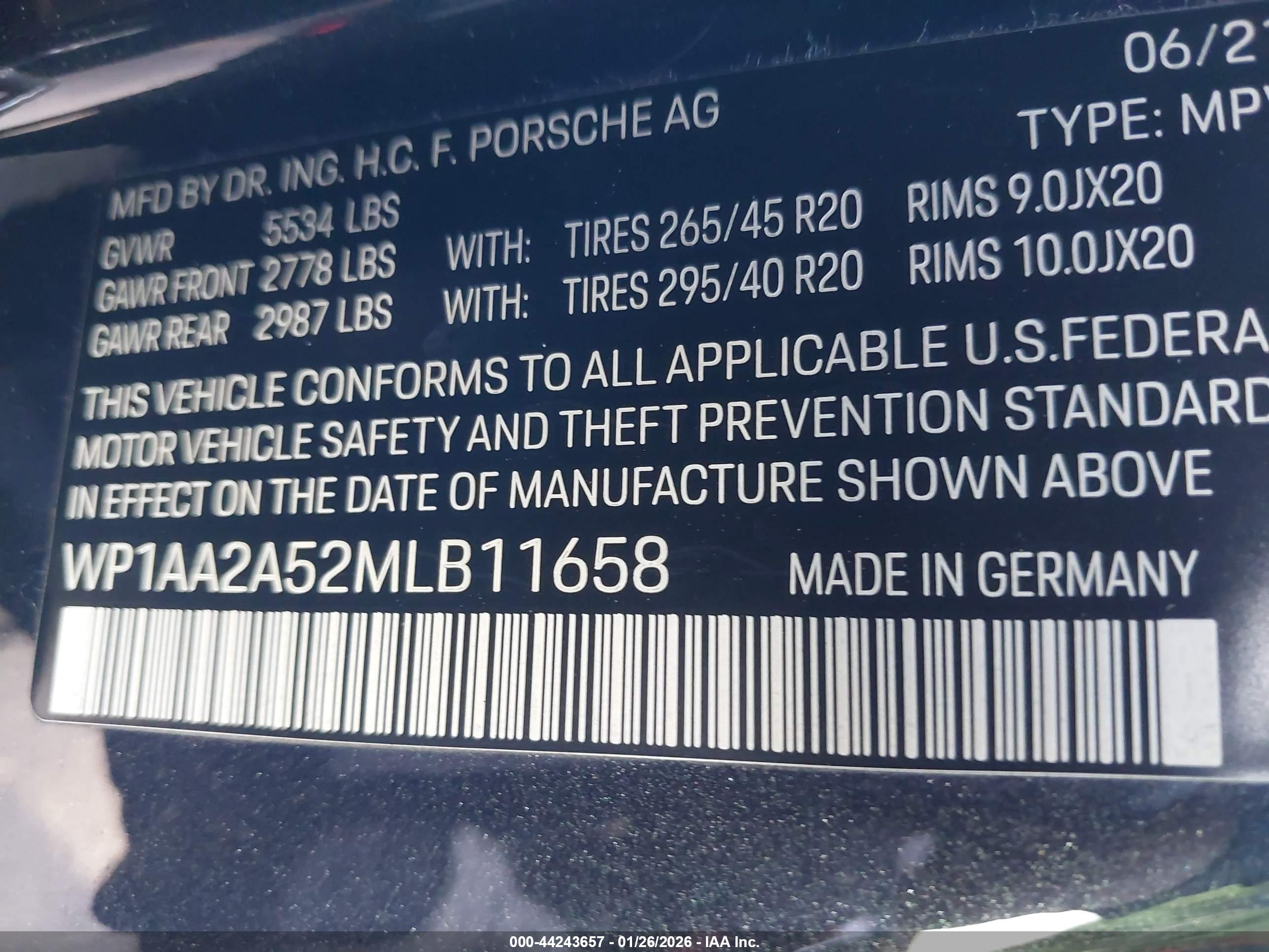 PORSCHE MACAN image 9
