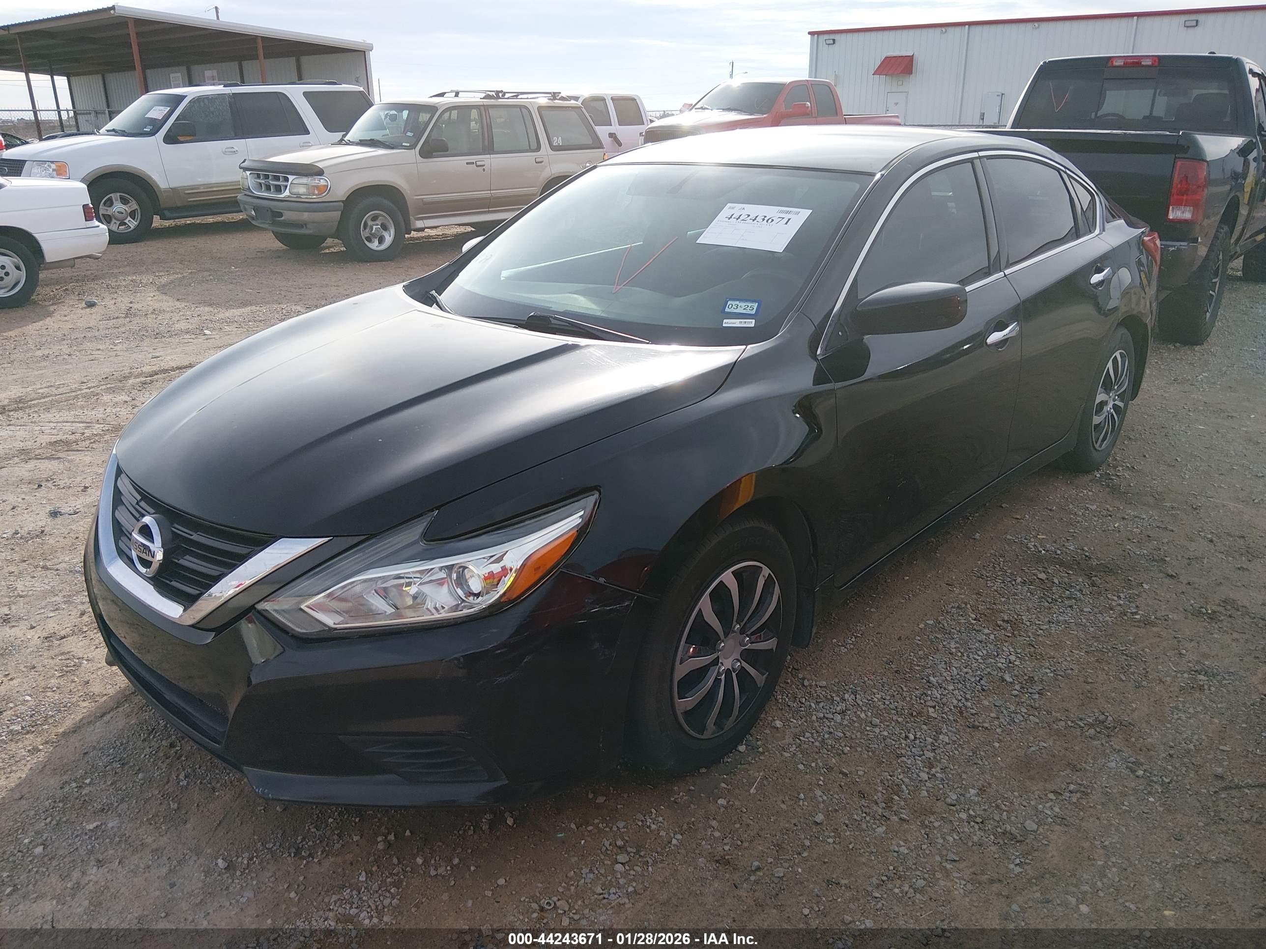 NISSAN ALTIMA image 2