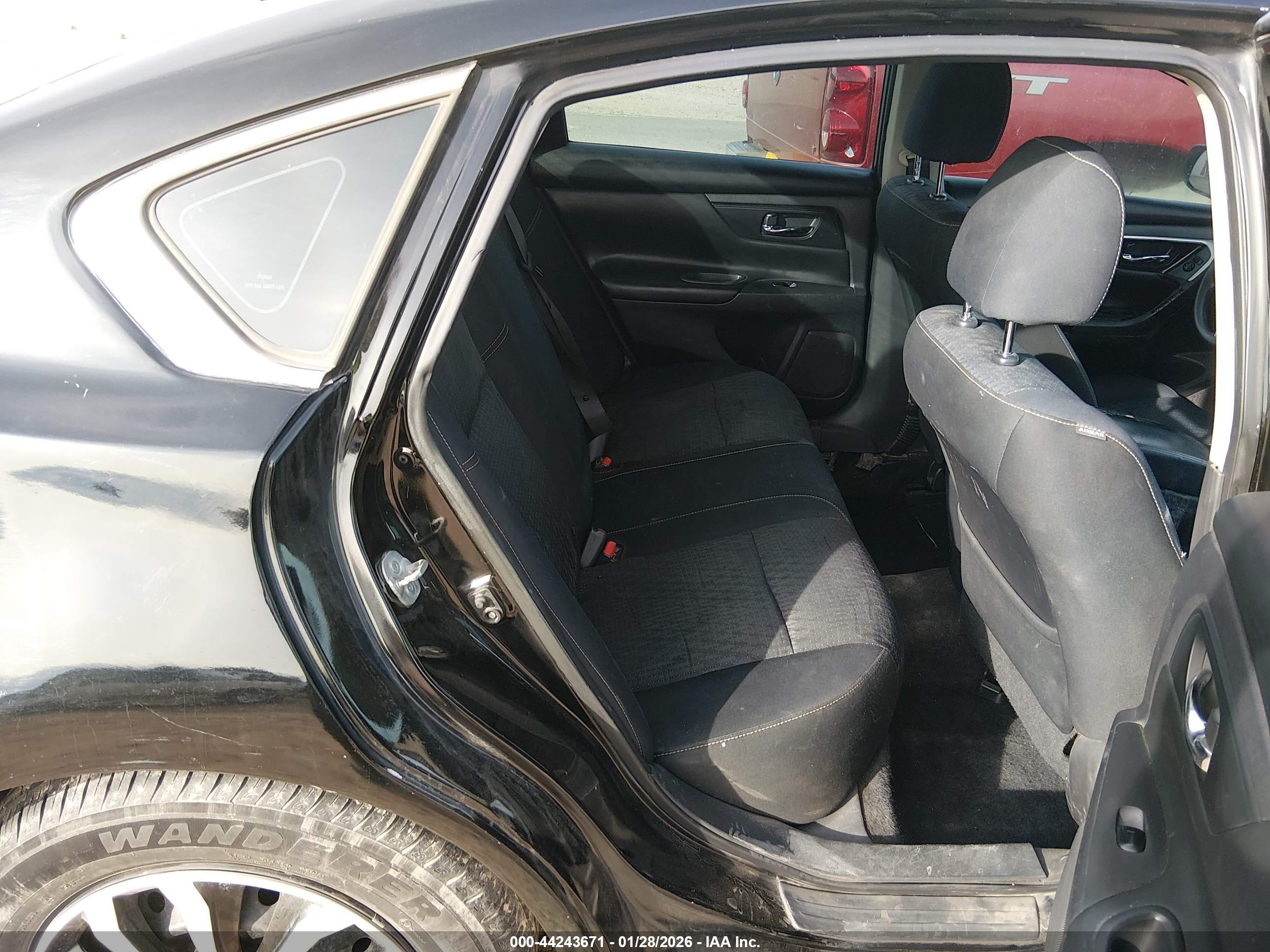 NISSAN ALTIMA image 8