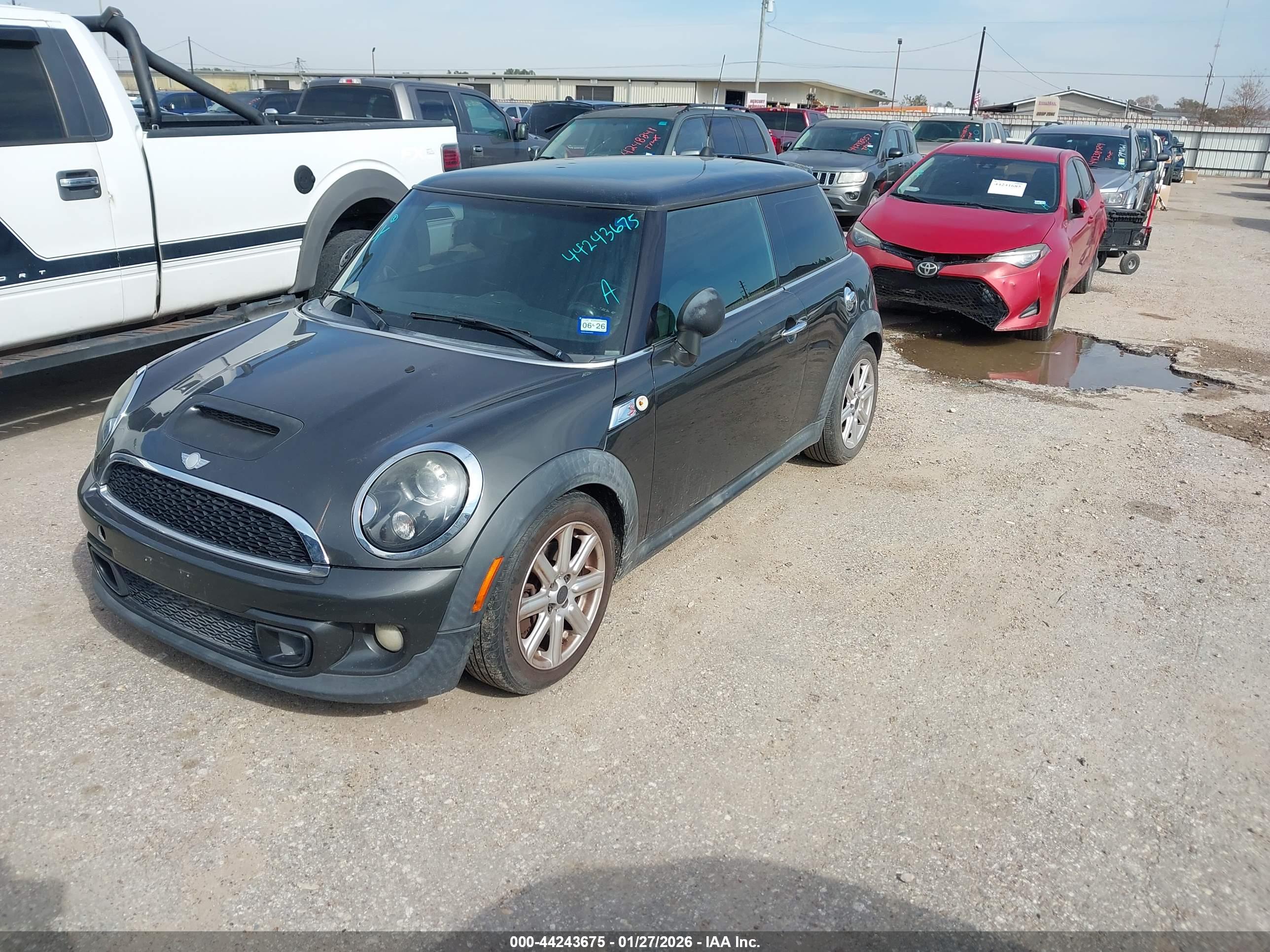 MINI HARDTOP image 2