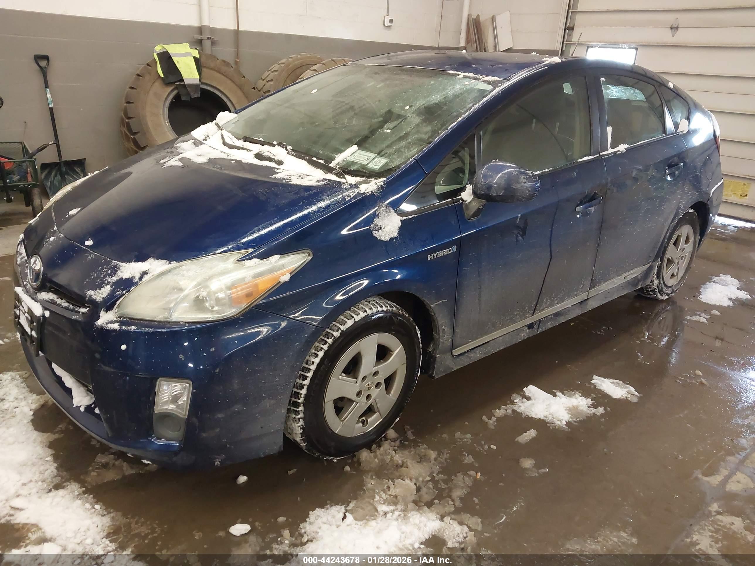 TOYOTA PRIUS image 2