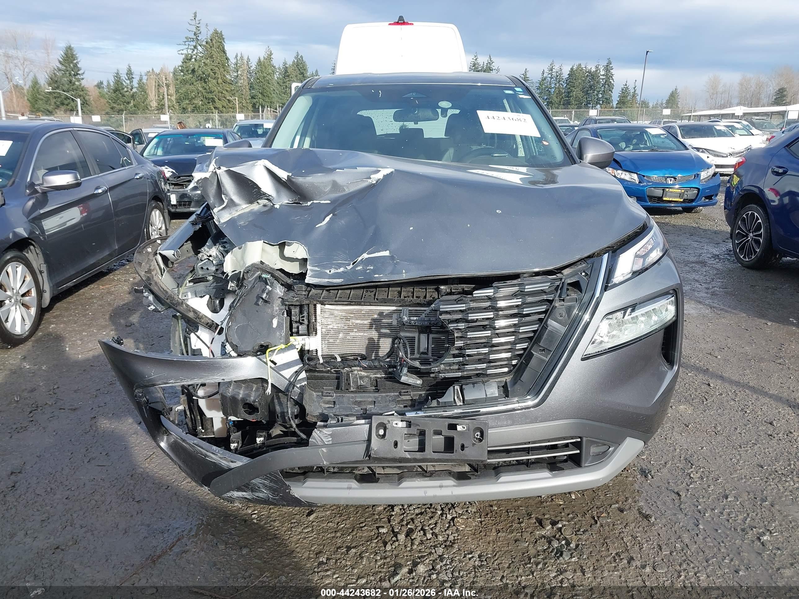 NISSAN ROGUE image 6