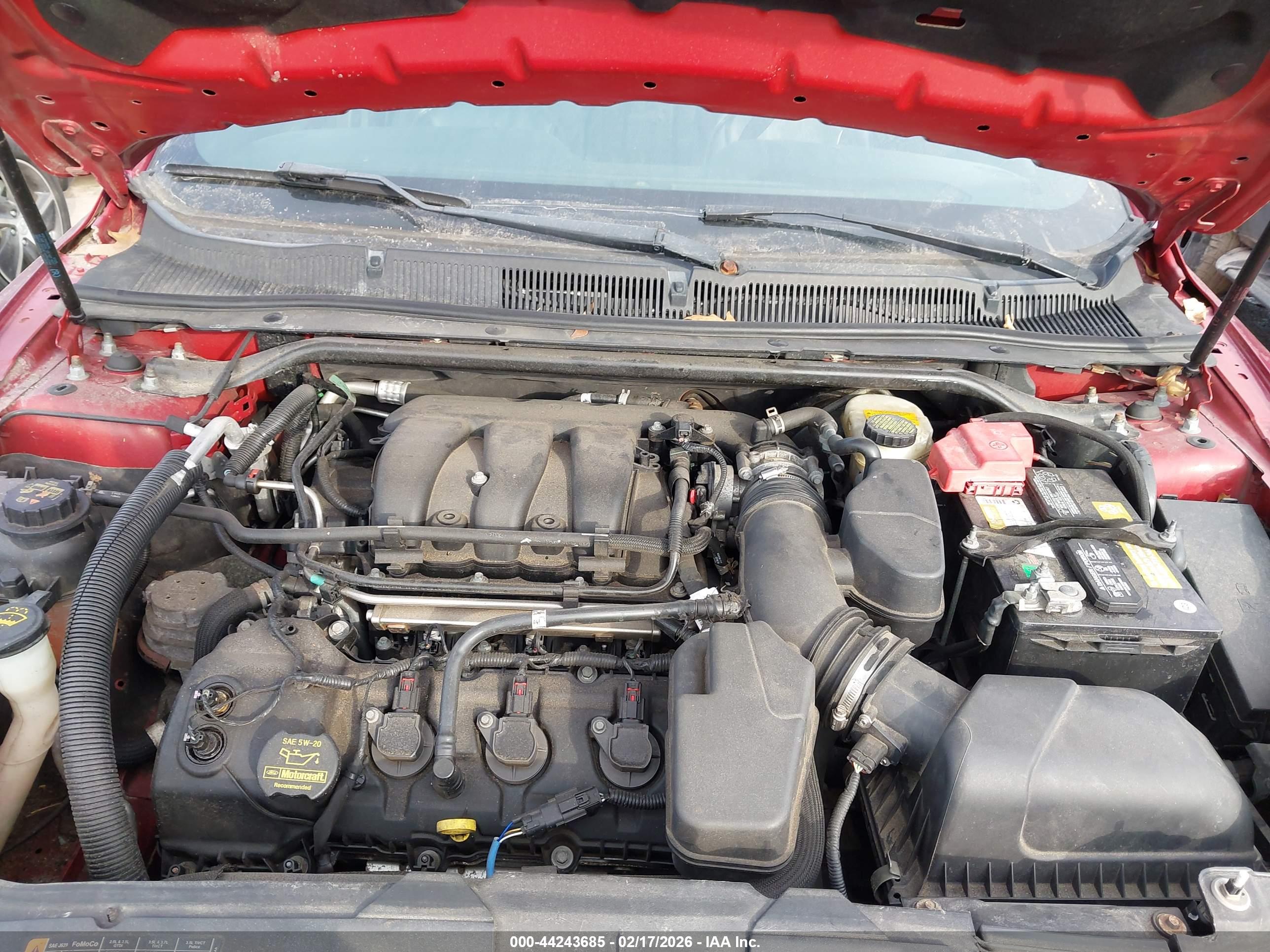 FORD TAURUS image 10