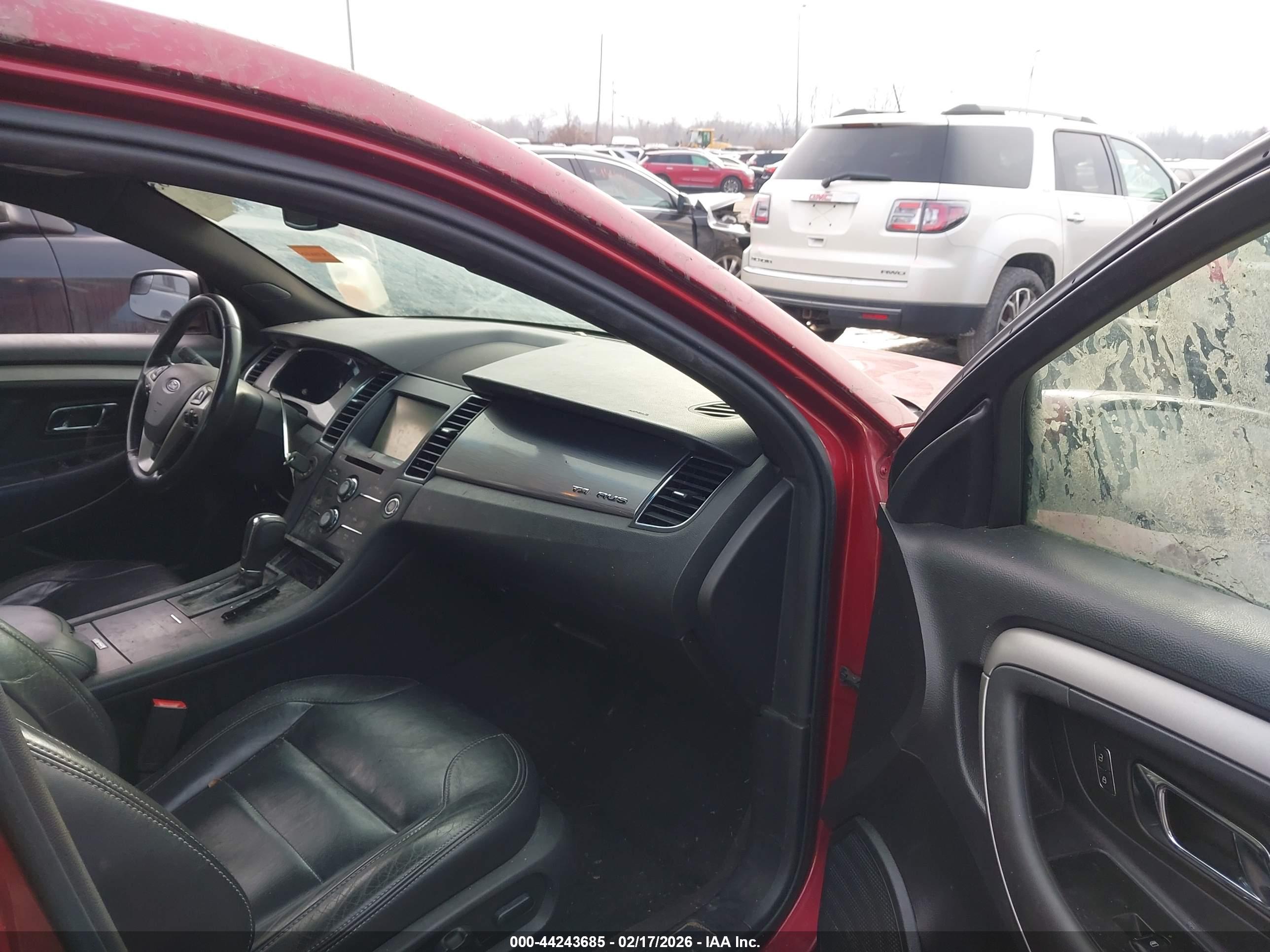 FORD TAURUS image 5