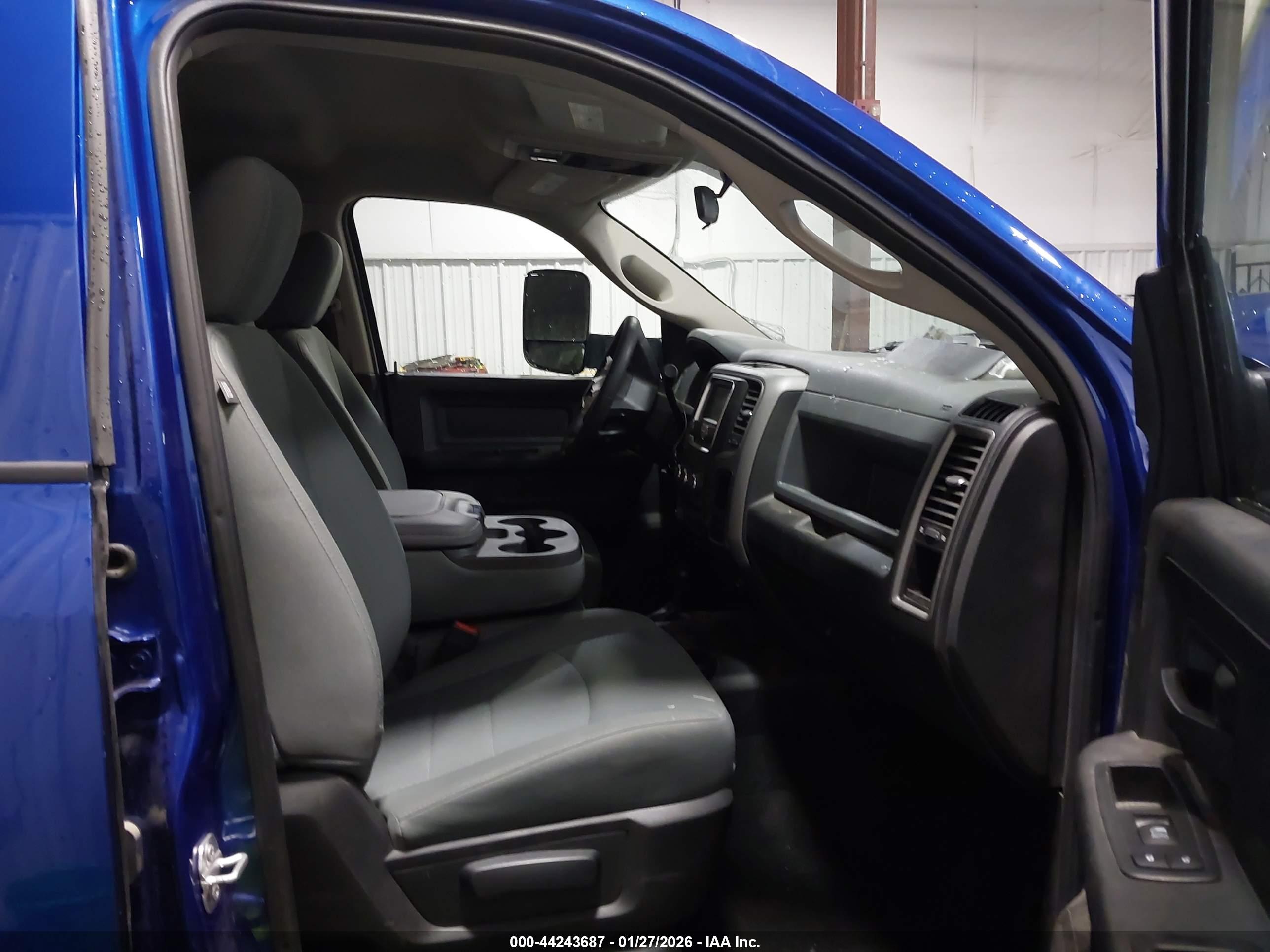 RAM 2500 image 5