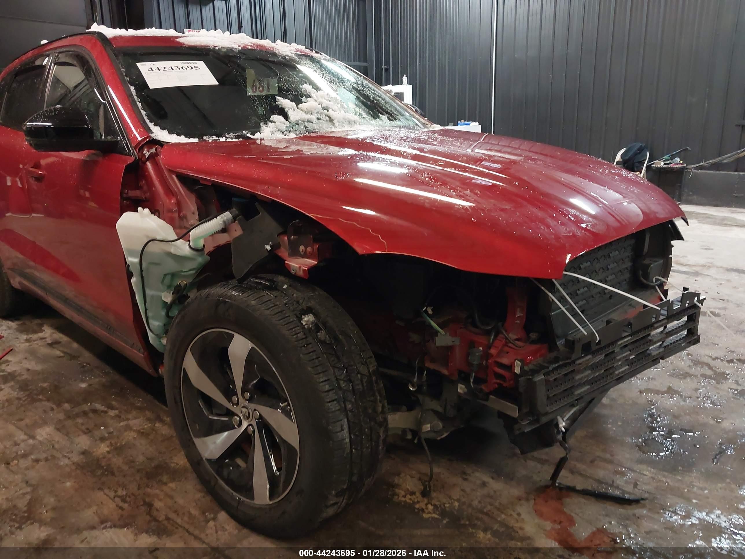 JAGUAR F-PACE image 6