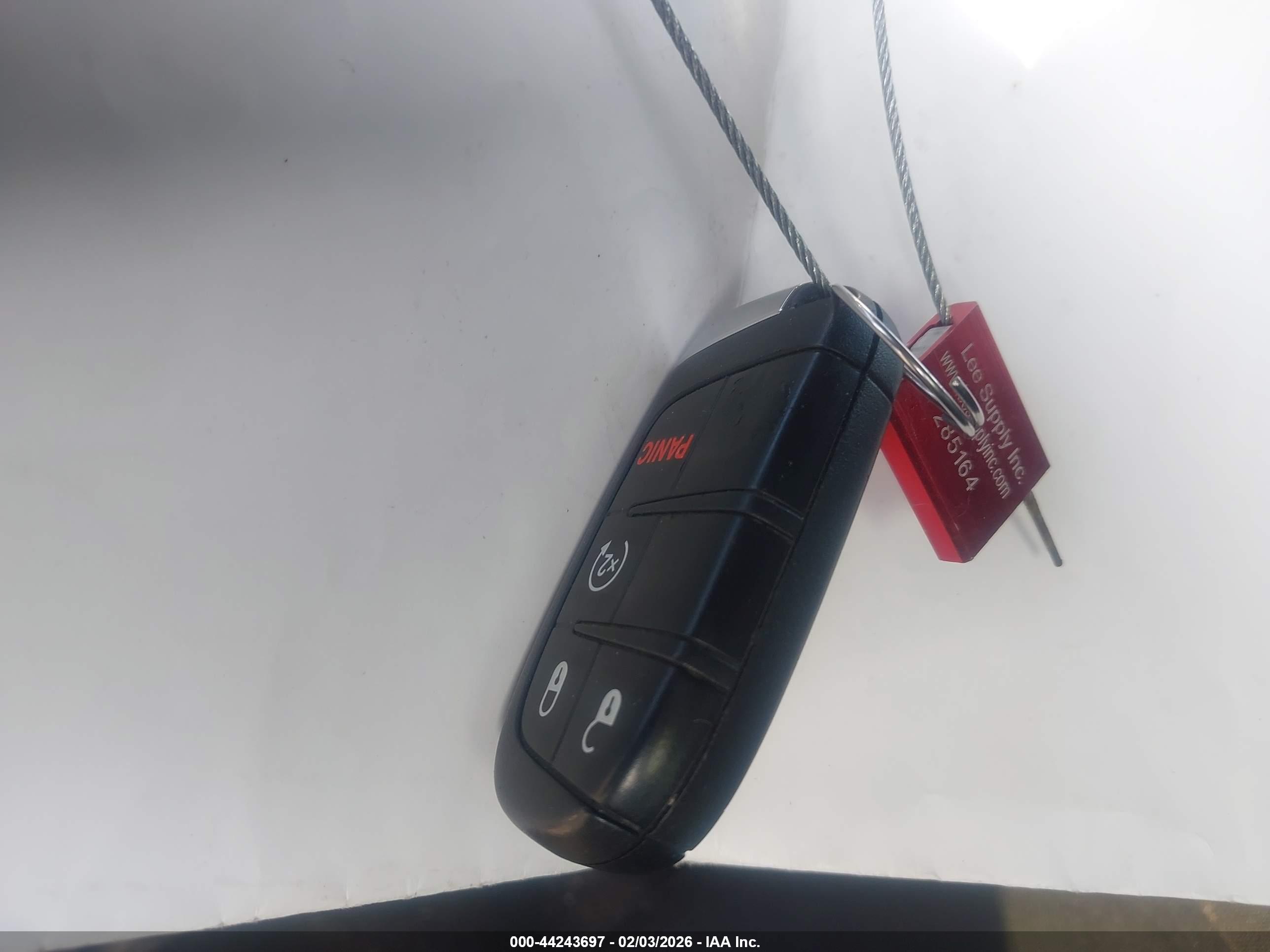 JEEP RENEGADE image 11