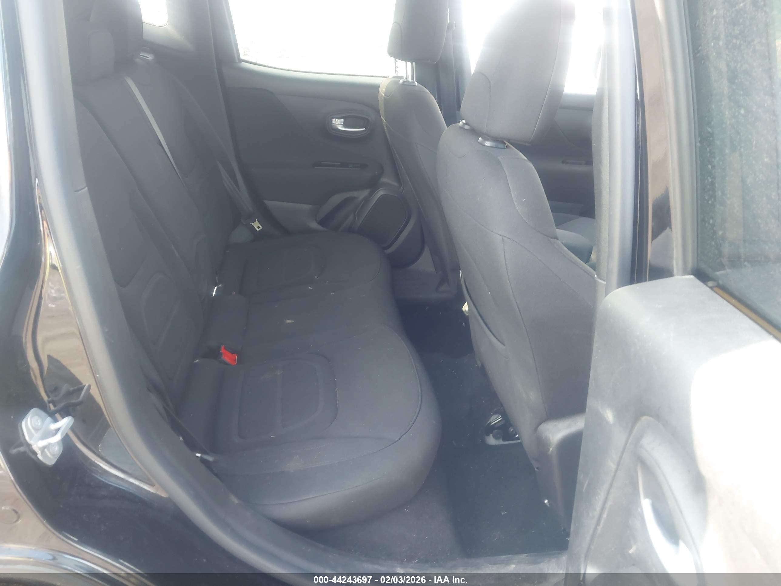 JEEP RENEGADE image 8