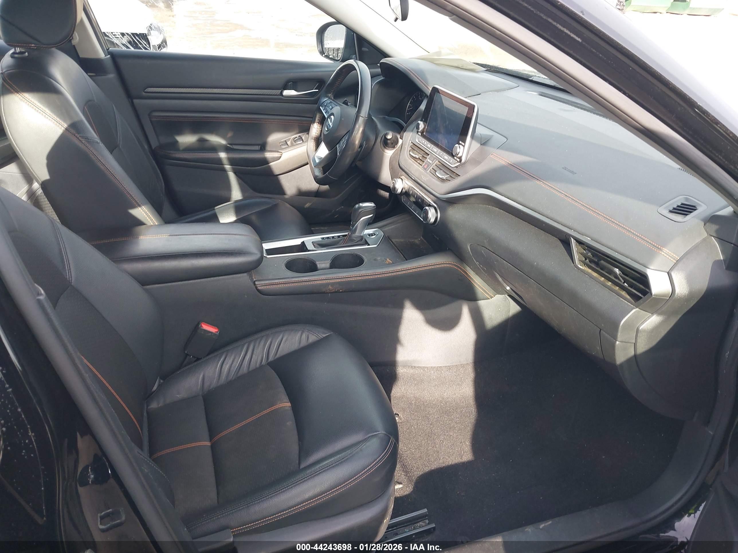 NISSAN ALTIMA image 5