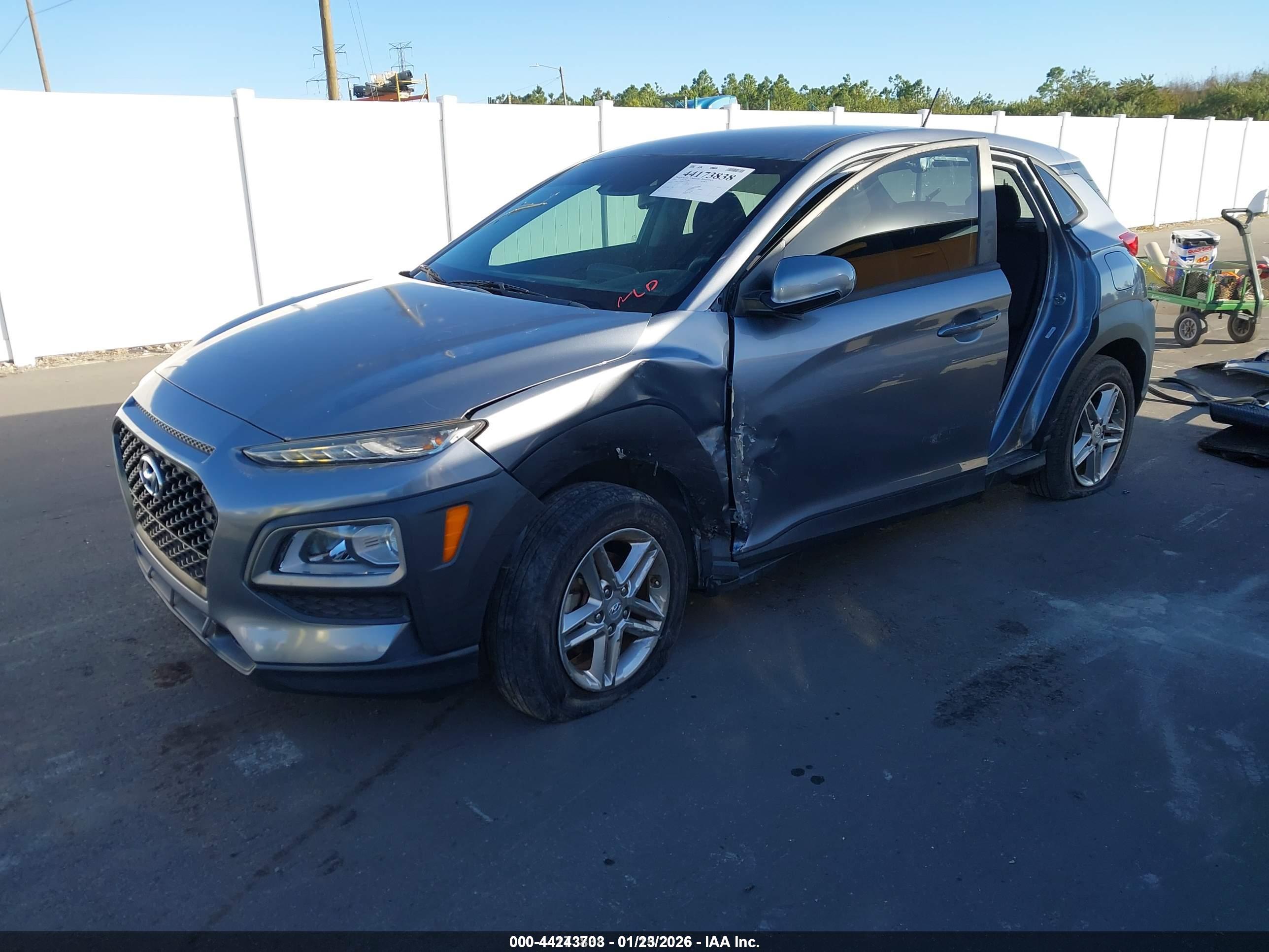 HYUNDAI KONA image 2