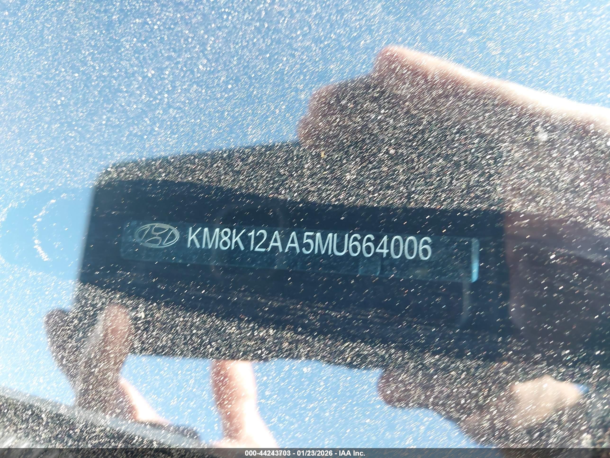 HYUNDAI KONA image 9