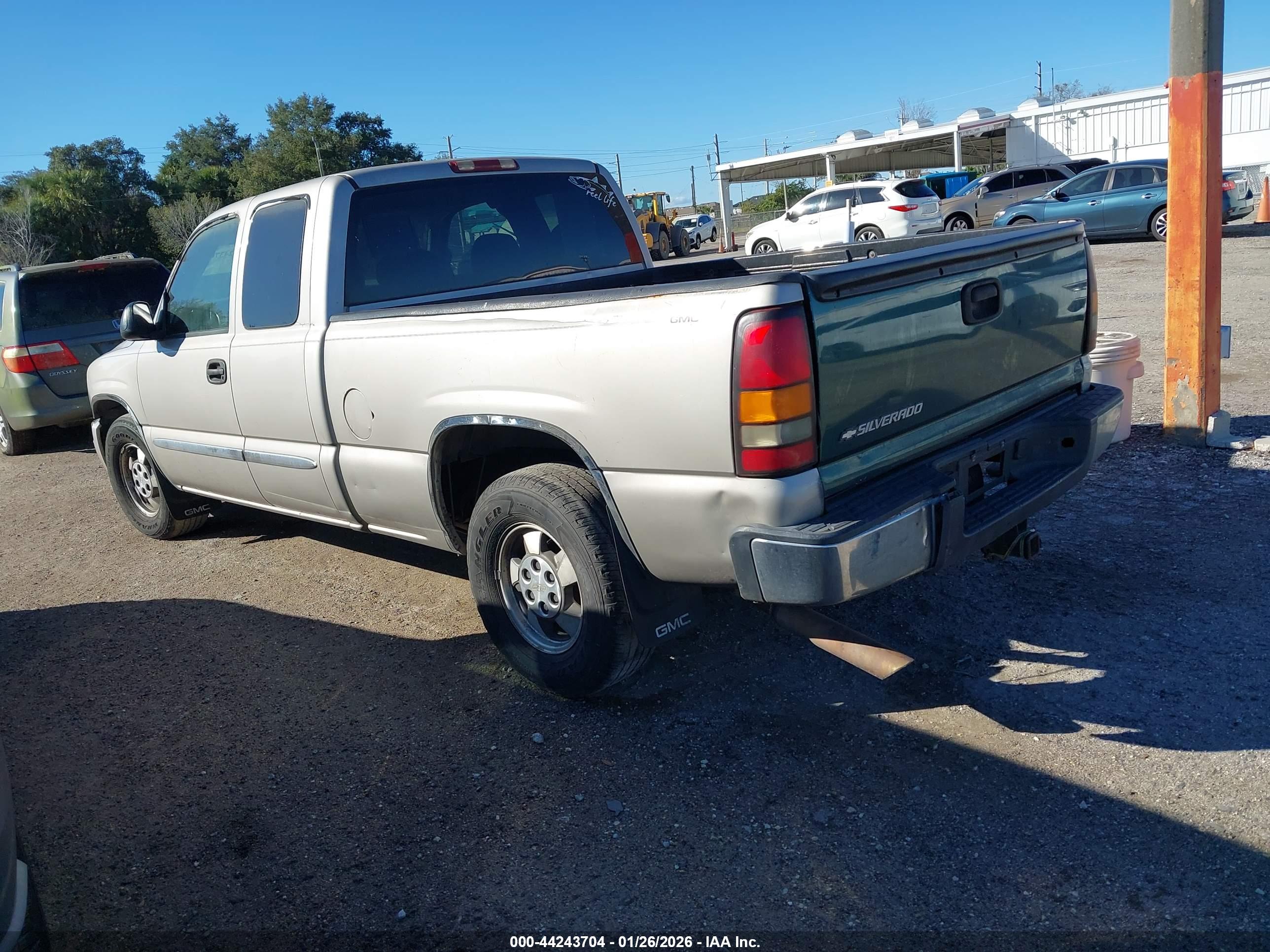 GMC SIERRA image 3