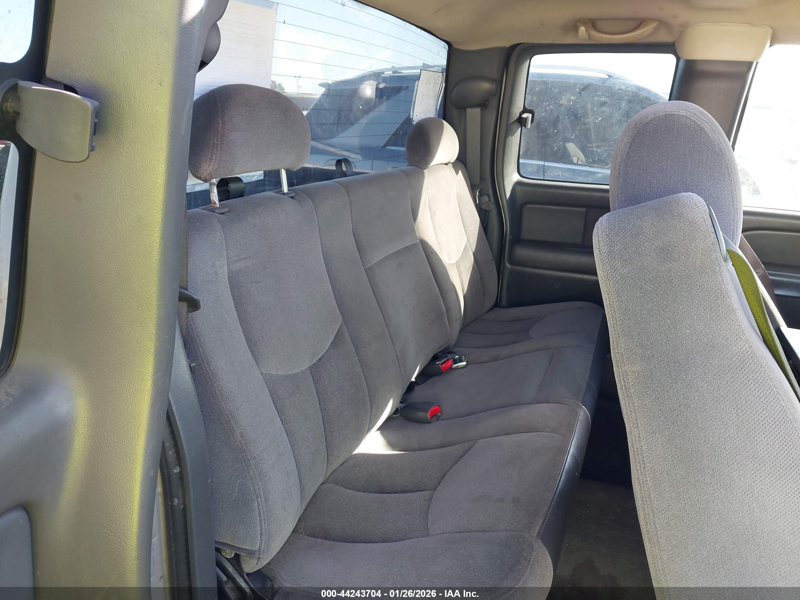 GMC SIERRA image 8