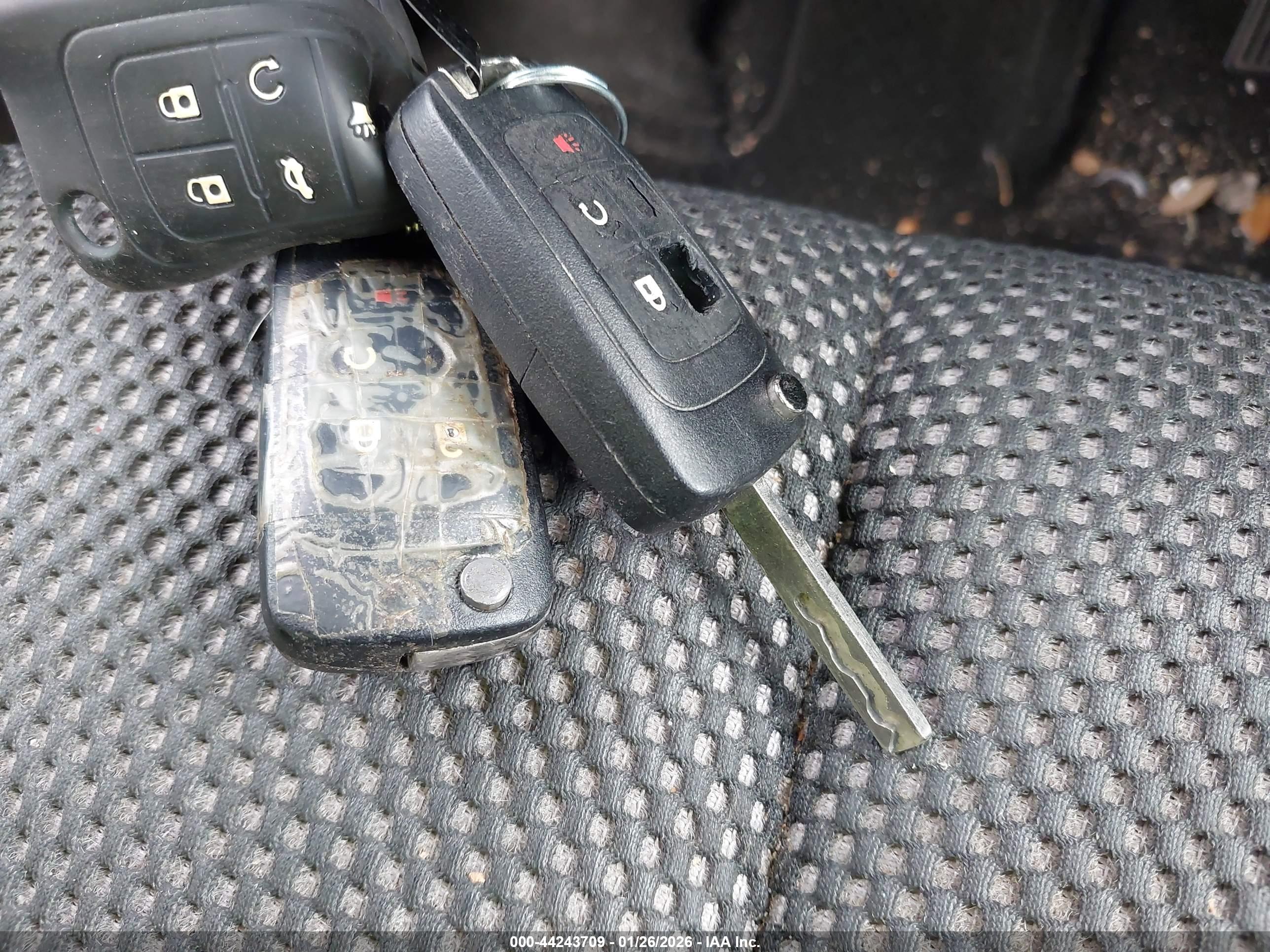 CHEVROLET EQUINOX image 11