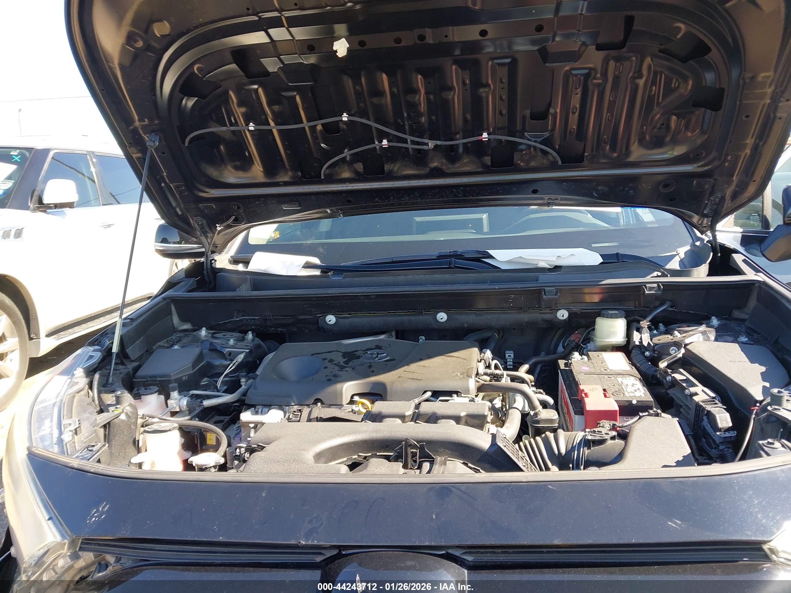 TOYOTA RAV4 image 10