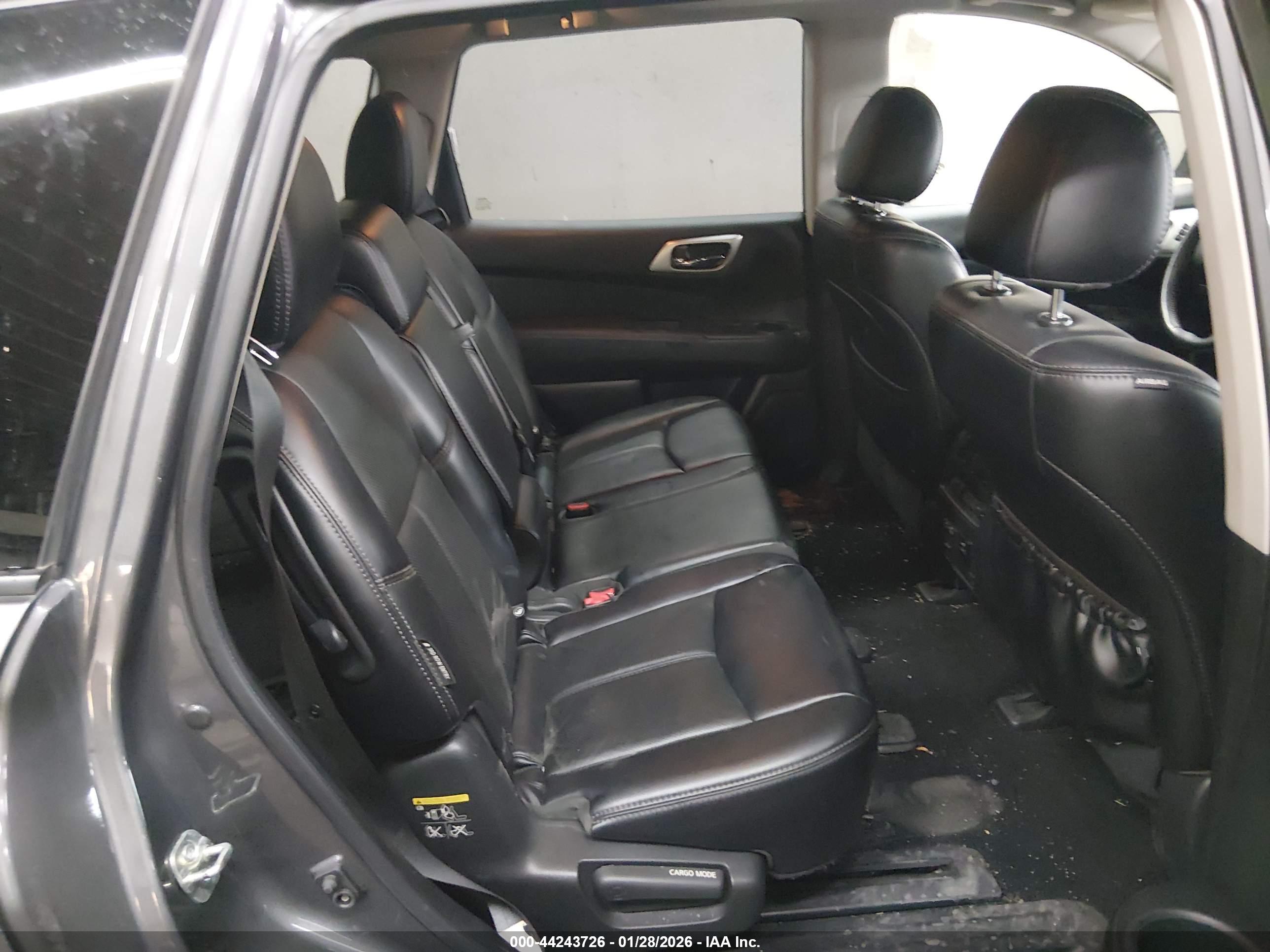 NISSAN PATHFINDER image 8