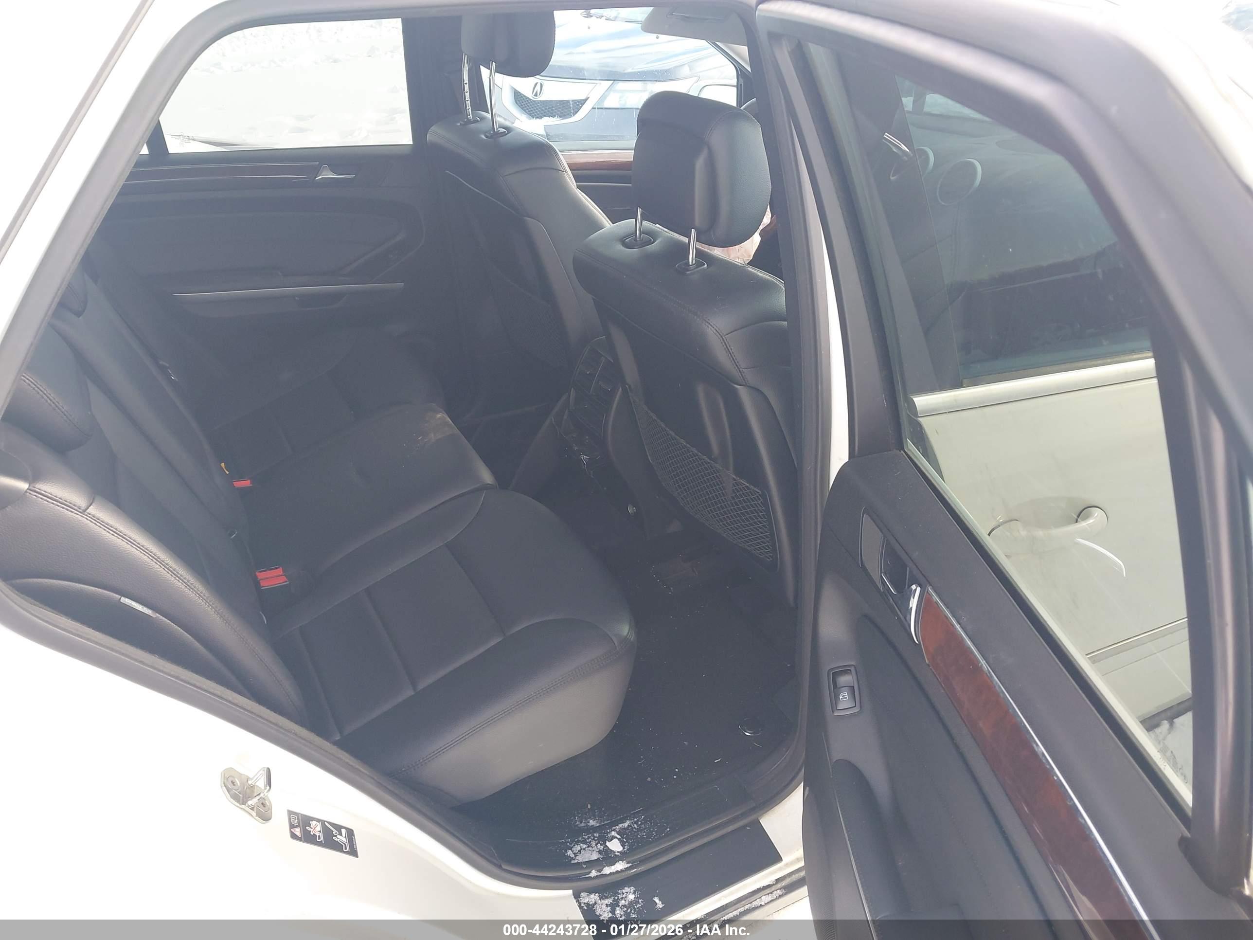 MERCEDES-BENZ ML image 8
