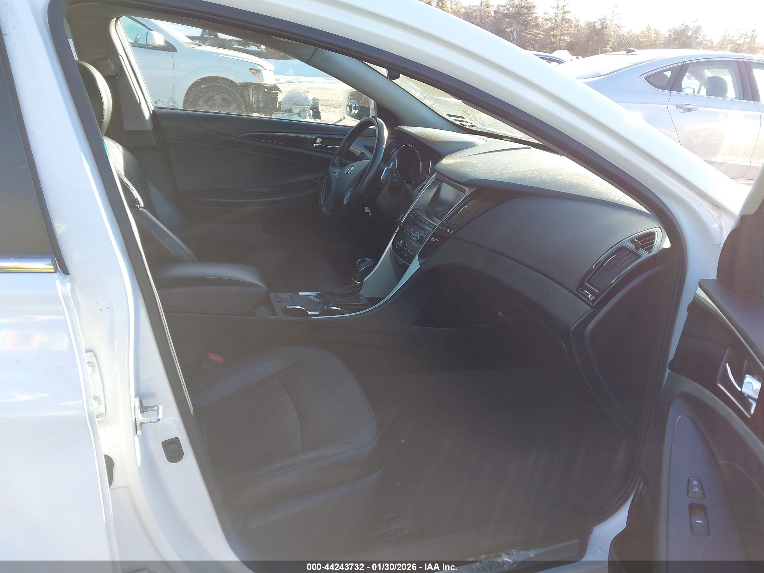 HYUNDAI SONATA image 5