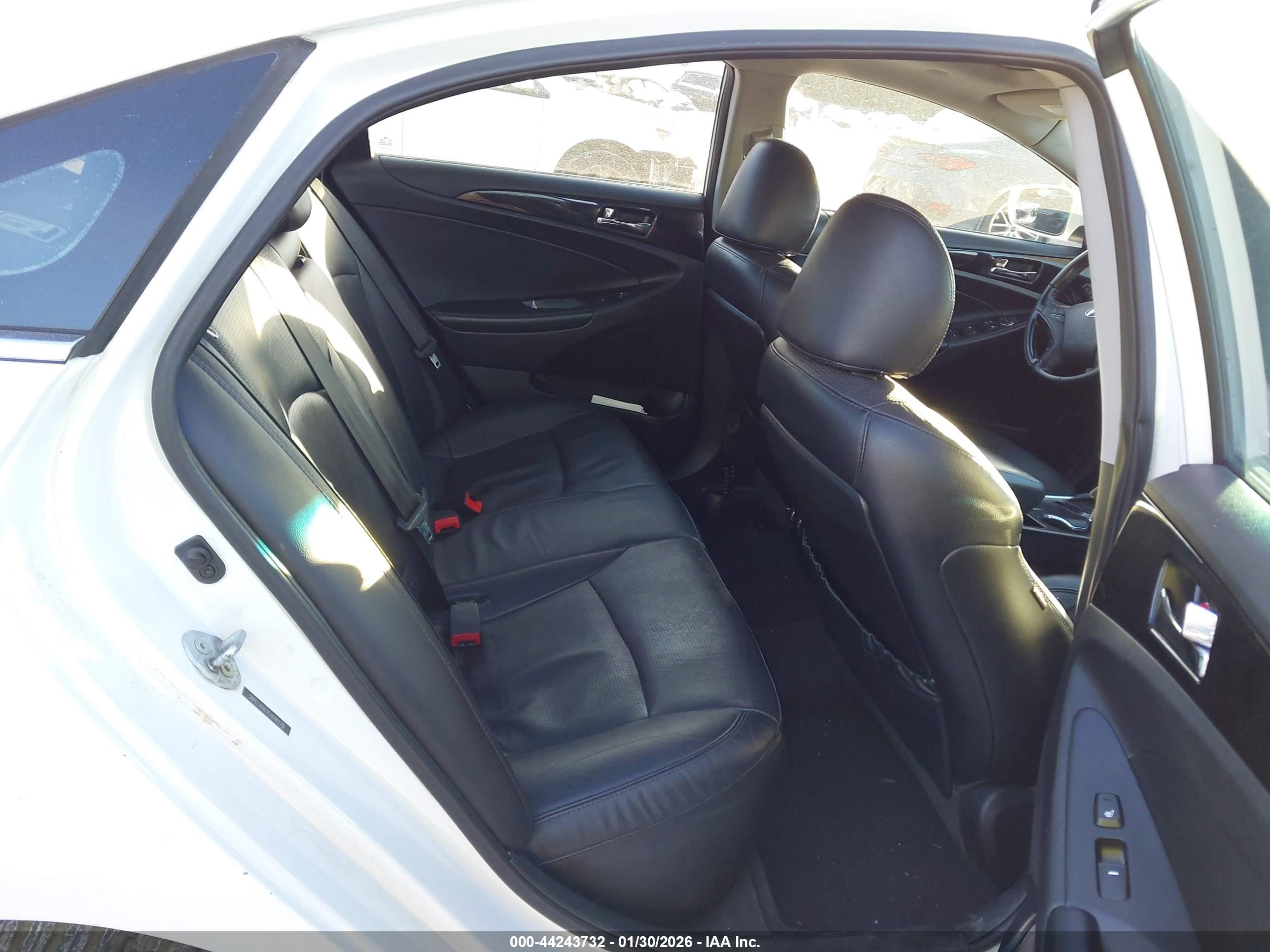 HYUNDAI SONATA image 8