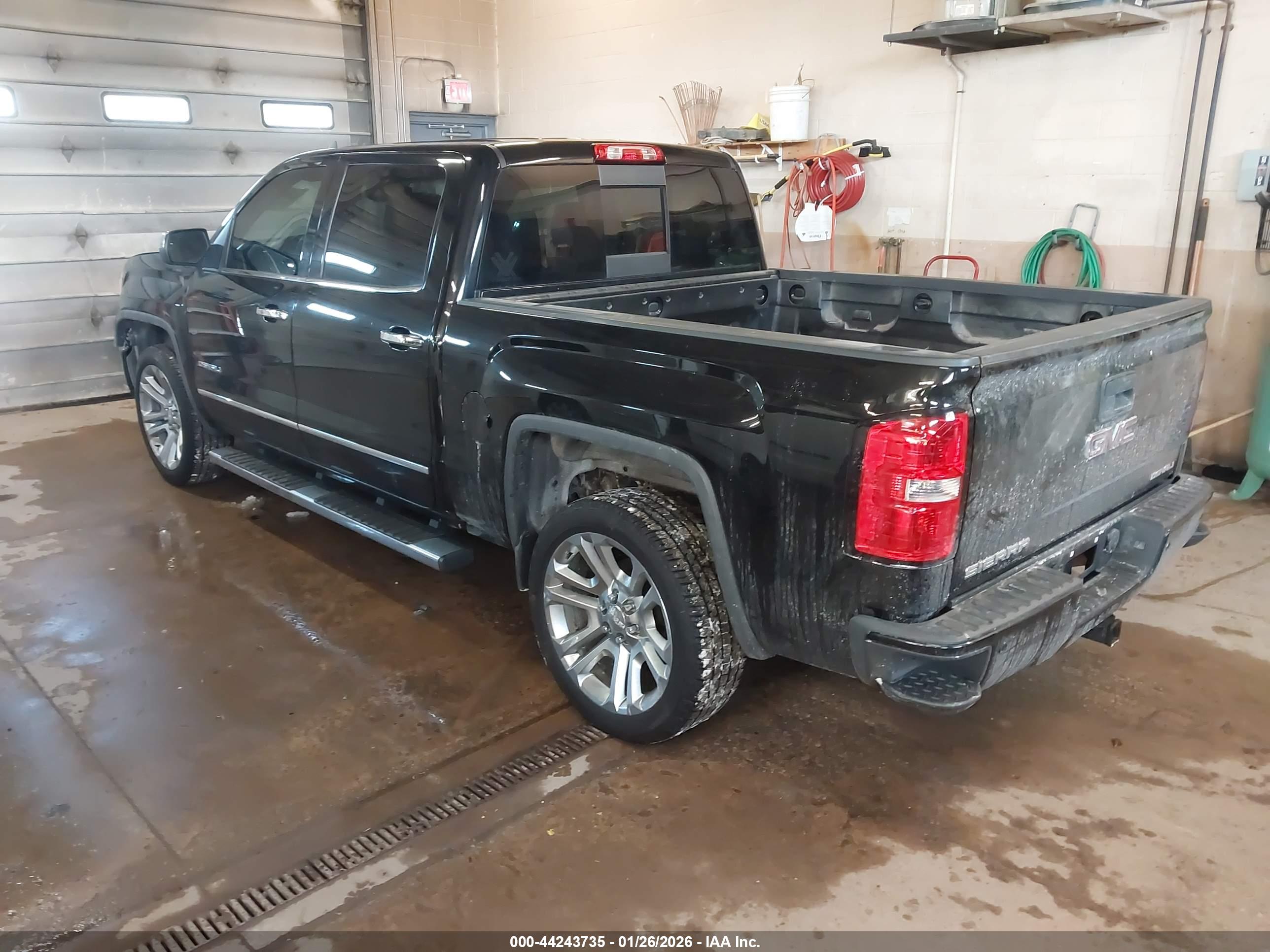 GMC SIERRA image 3