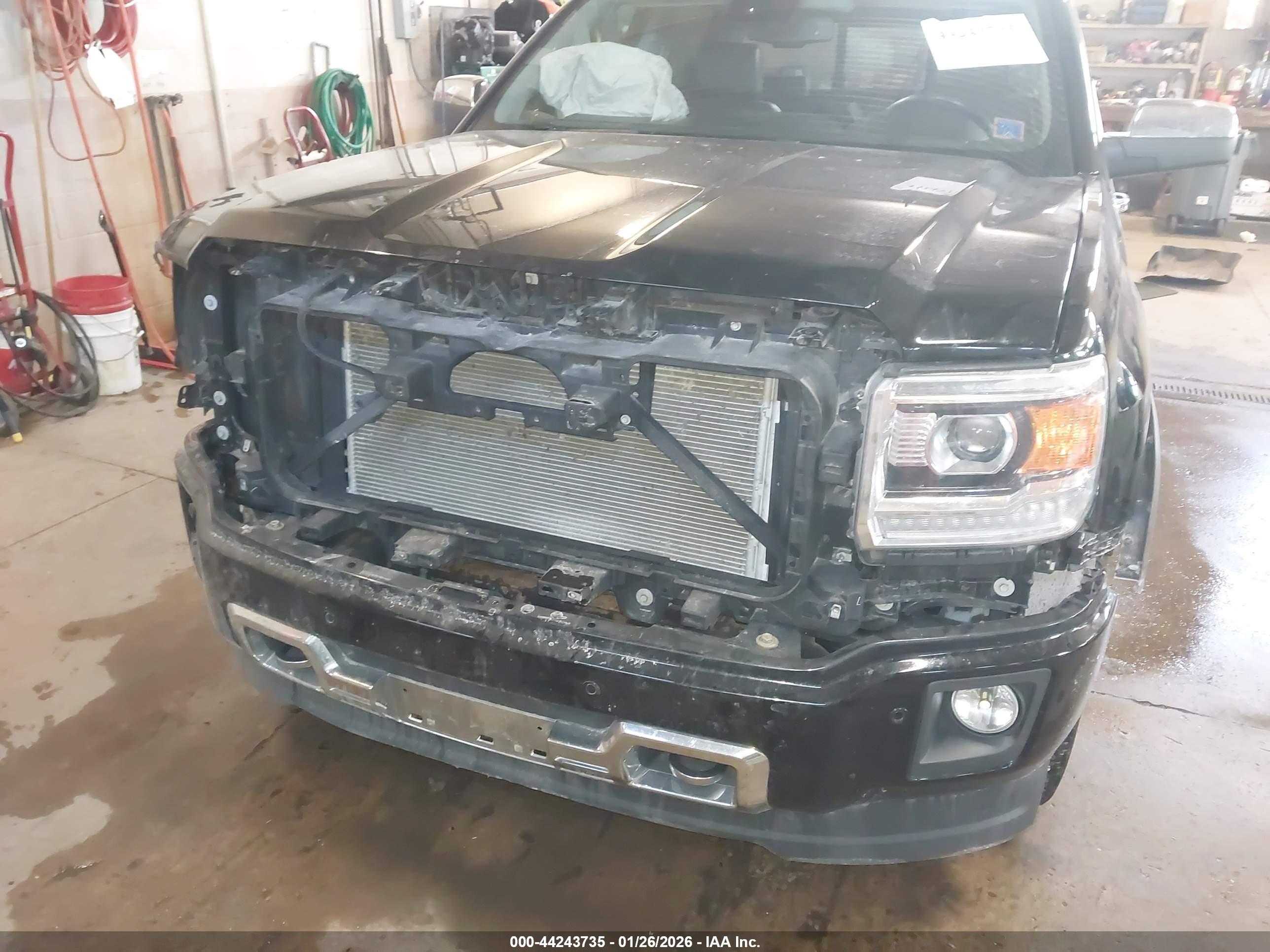 GMC SIERRA image 6