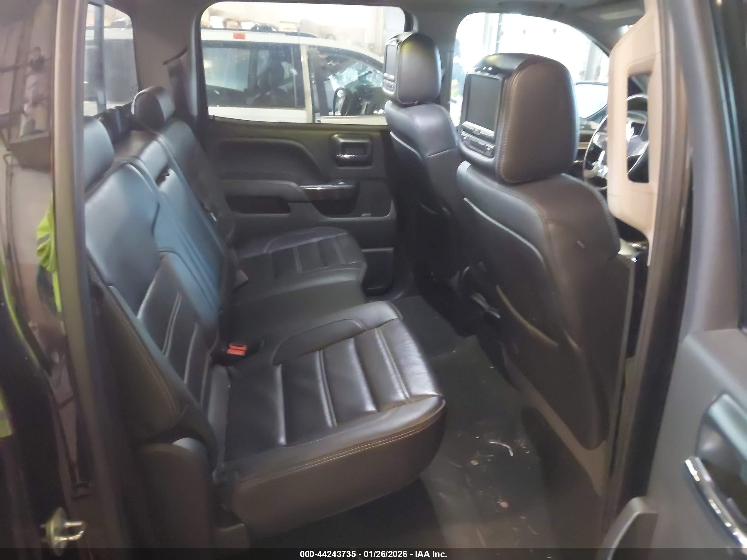 GMC SIERRA image 8