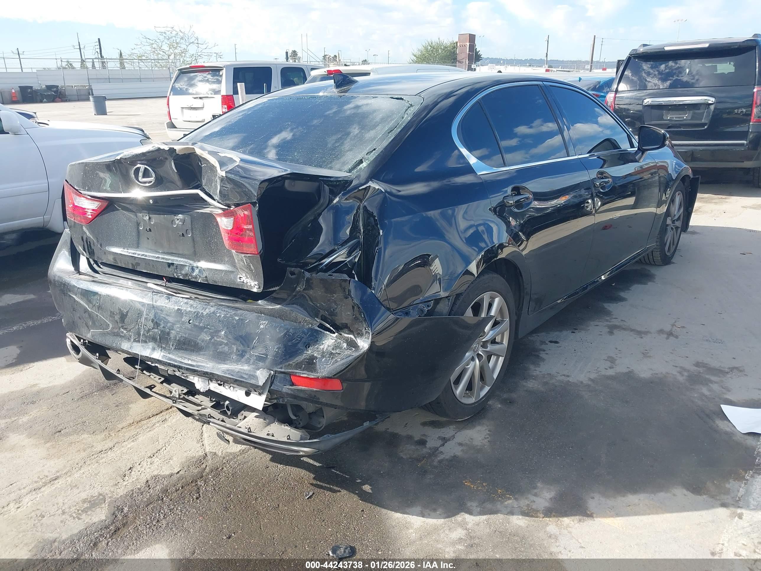 LEXUS GS image 4