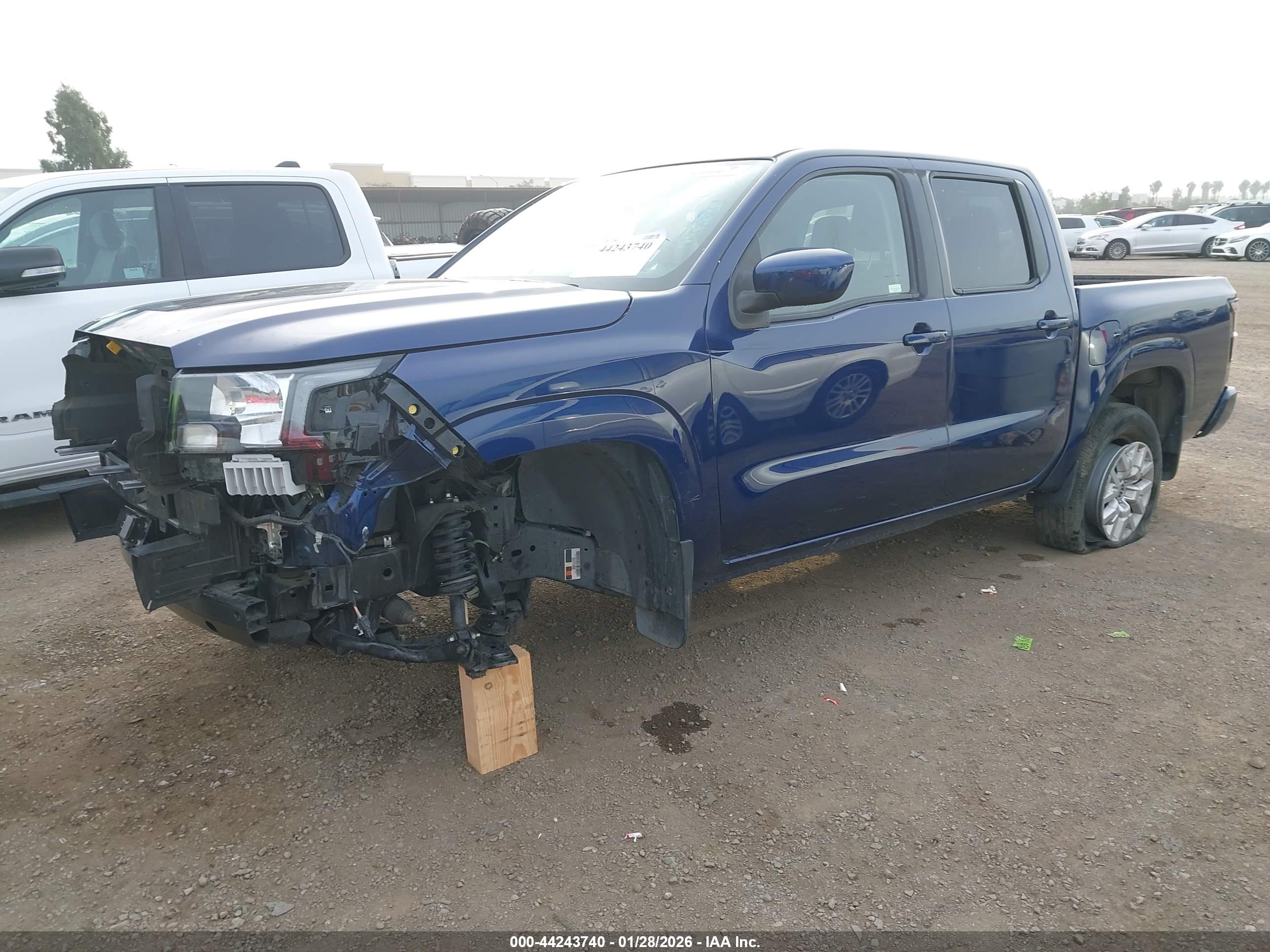 NISSAN FRONTIER image 2