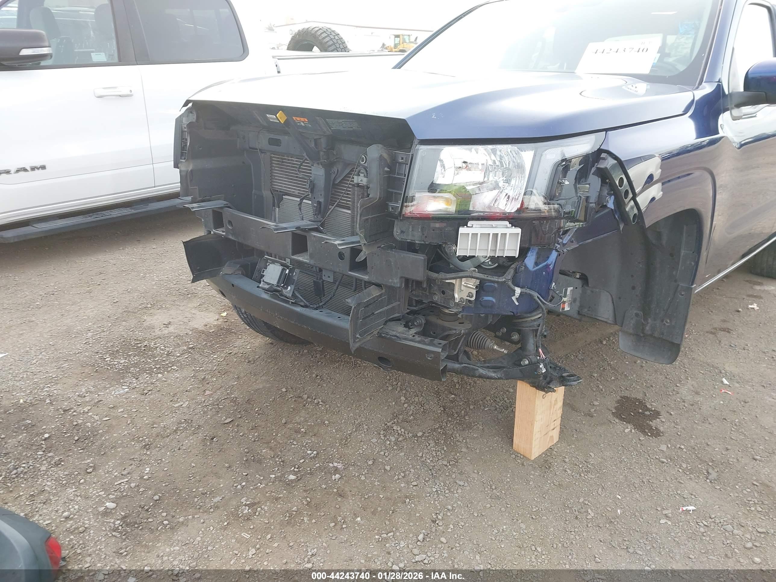 NISSAN FRONTIER image 6