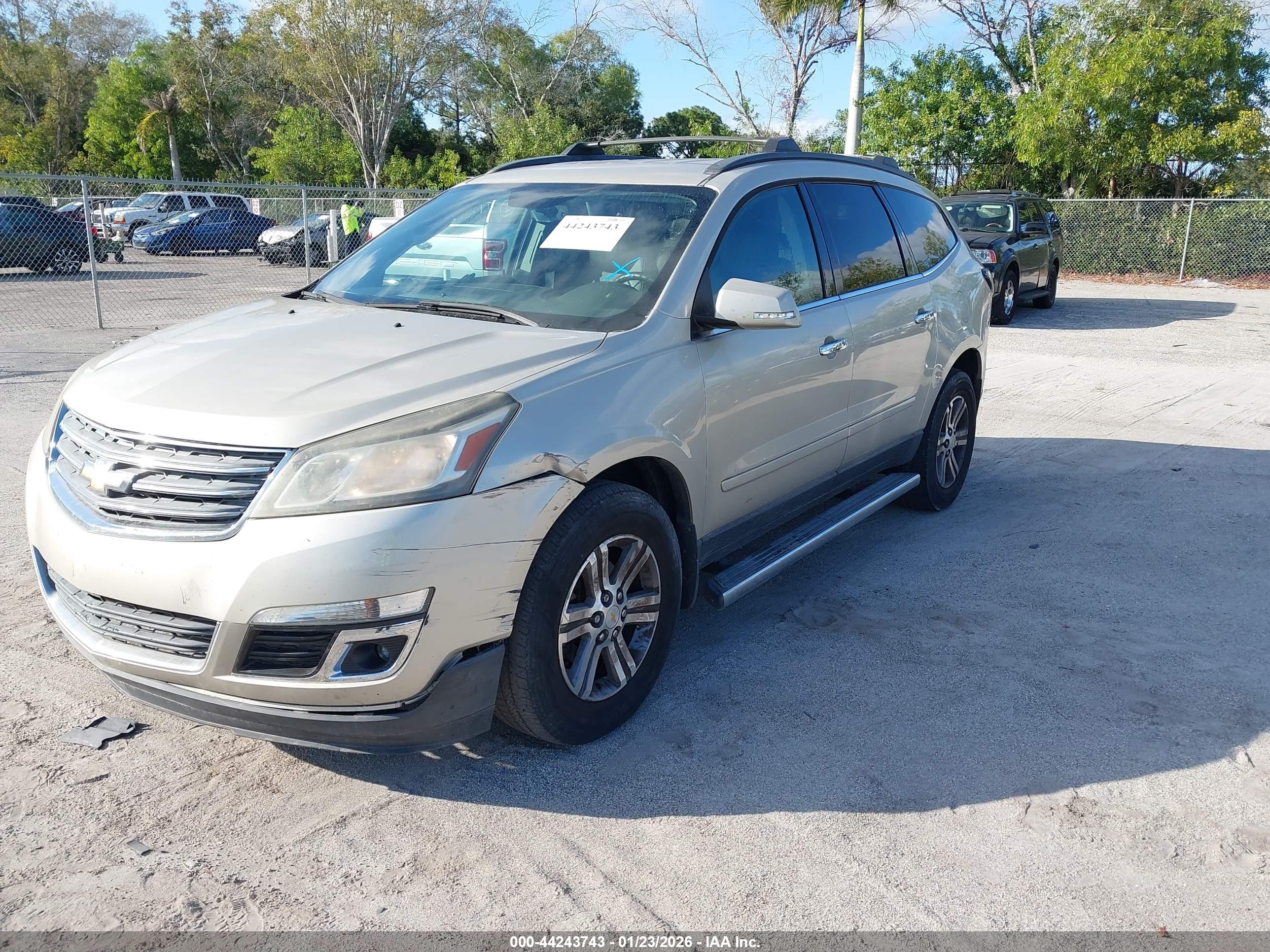 CHEVROLET TRAVERSE image 6