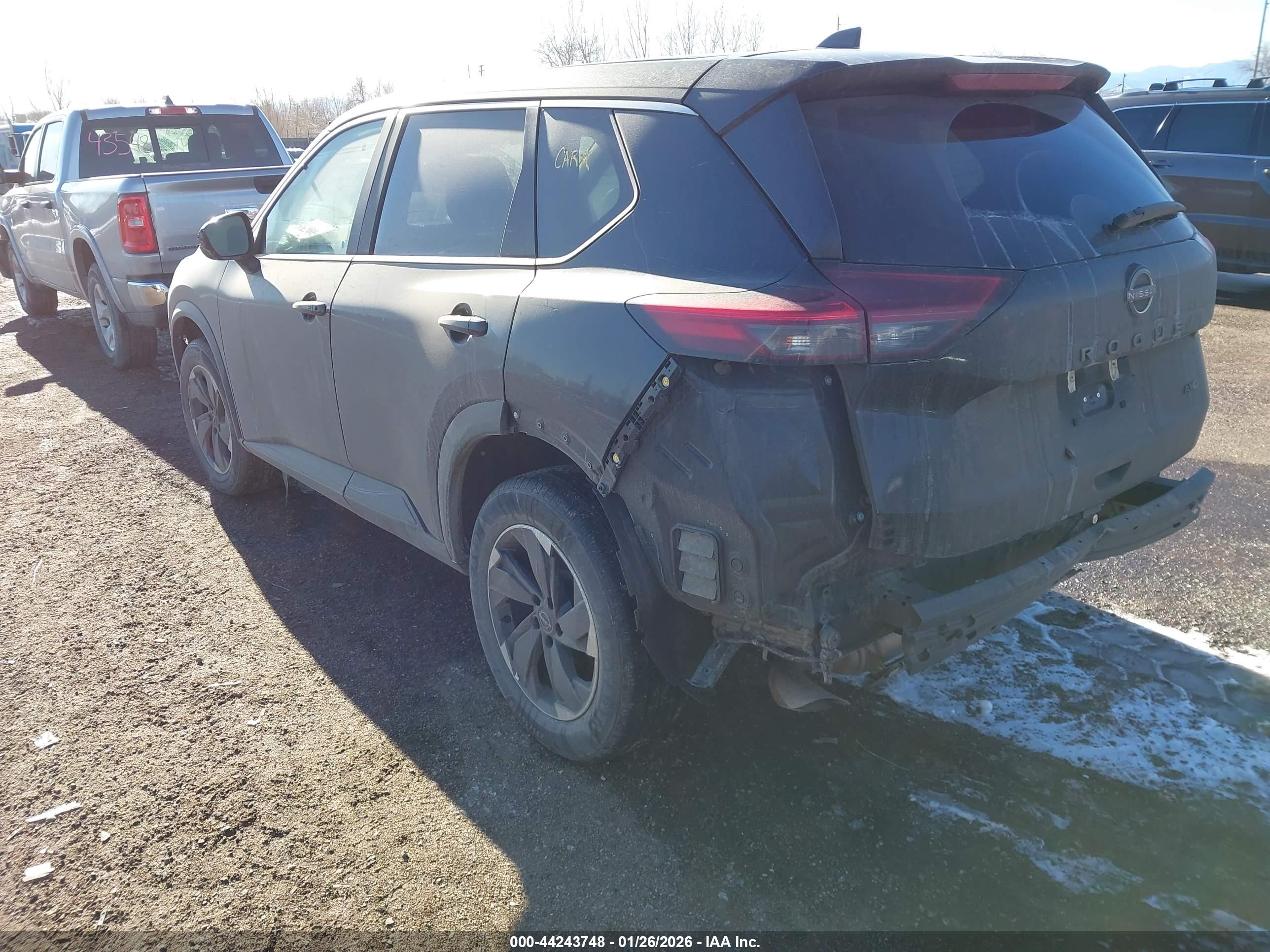 NISSAN ROGUE image 3