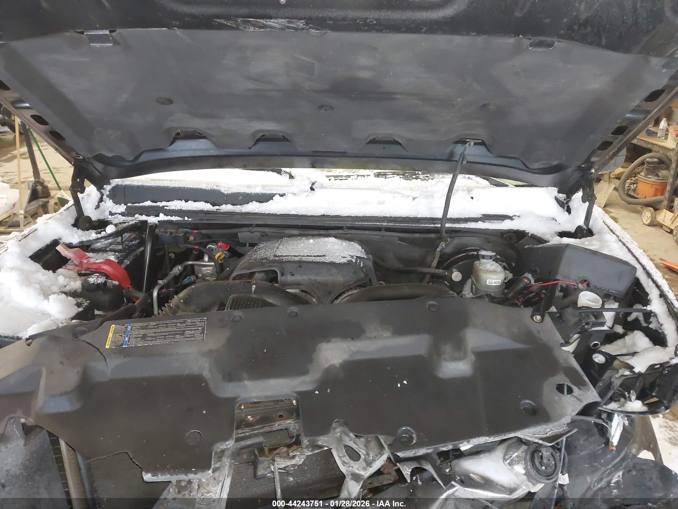 CHEVROLET SILVERADO image 10