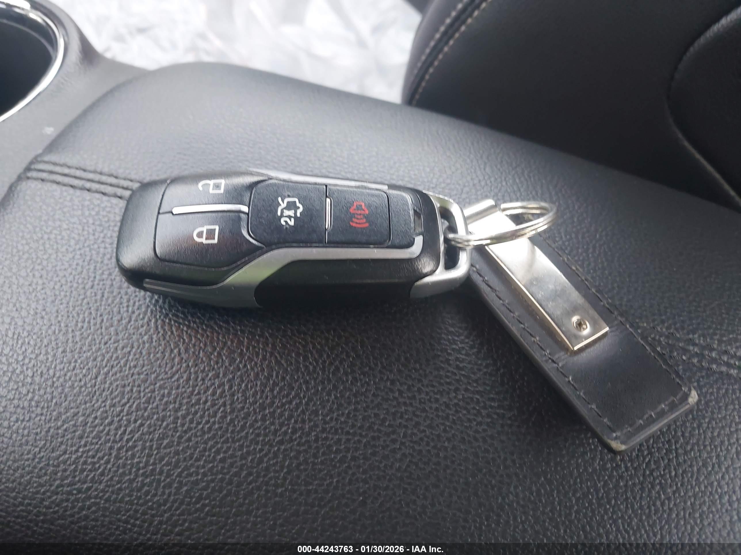 FORD MUSTANG image 11