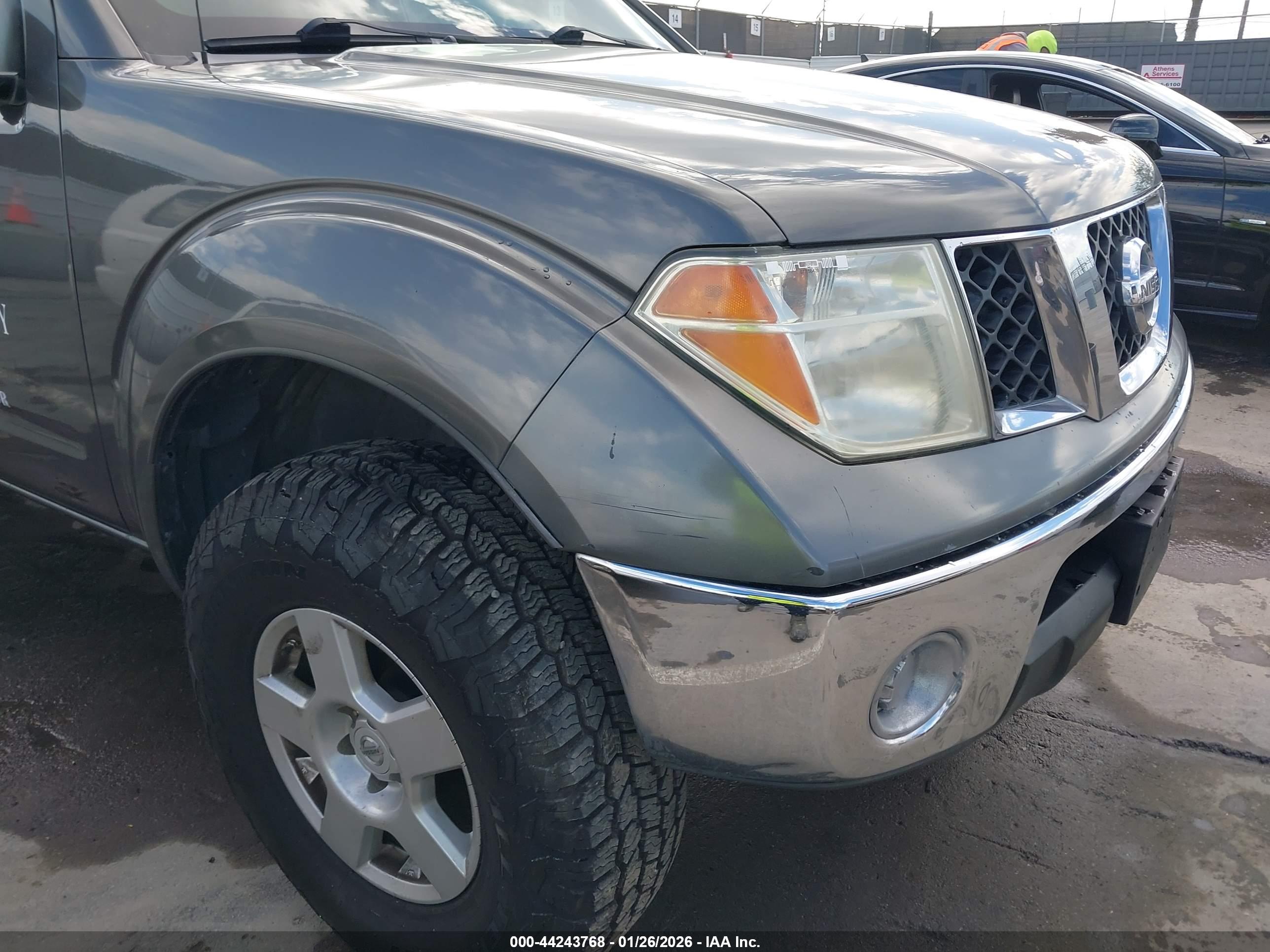 NISSAN FRONTIER image 6