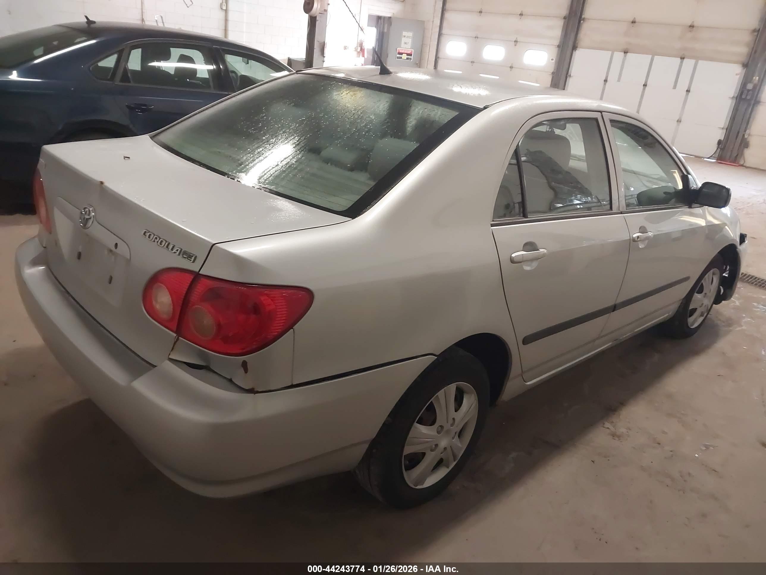 TOYOTA COROLLA image 4