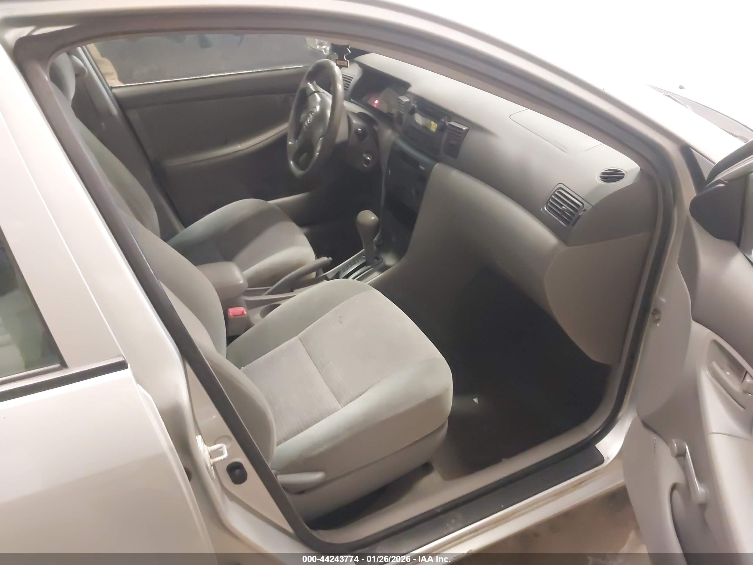 TOYOTA COROLLA image 5