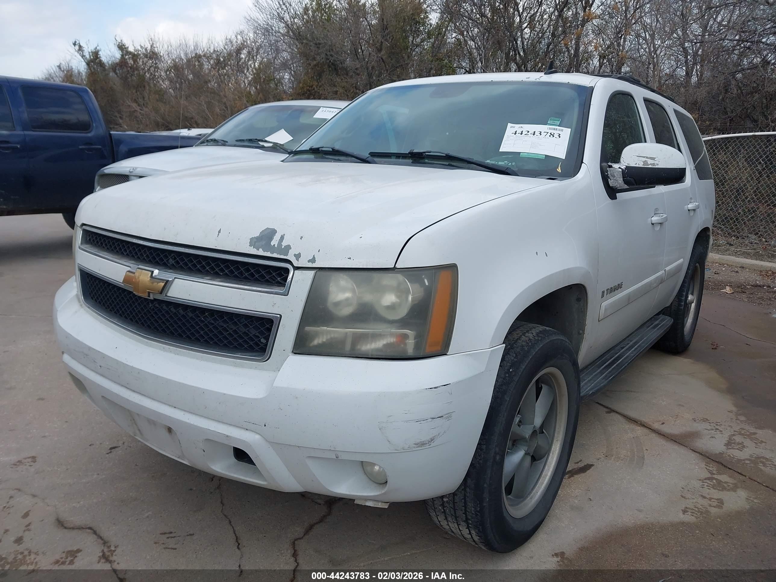 CHEVROLET TAHOE image 2