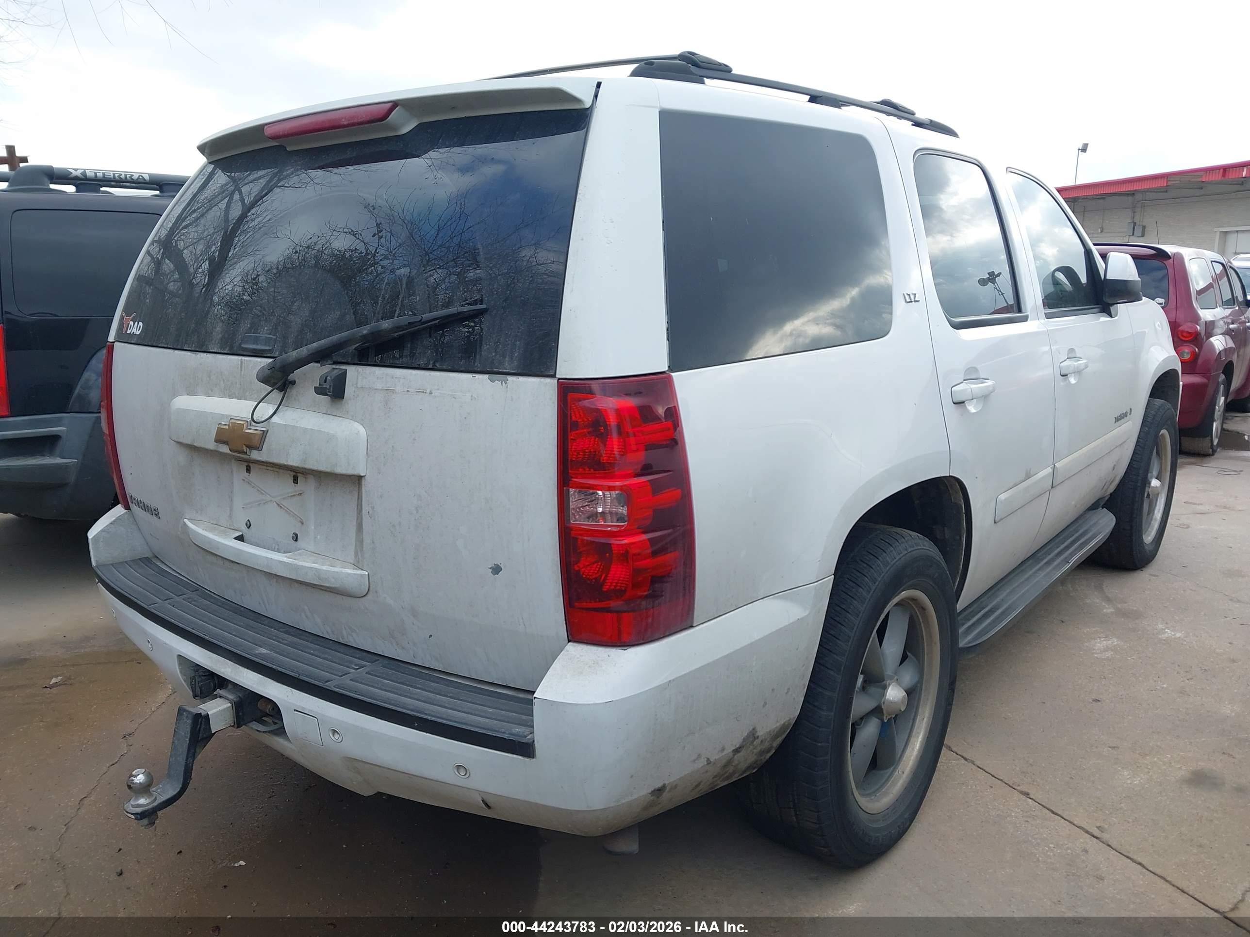 CHEVROLET TAHOE image 4