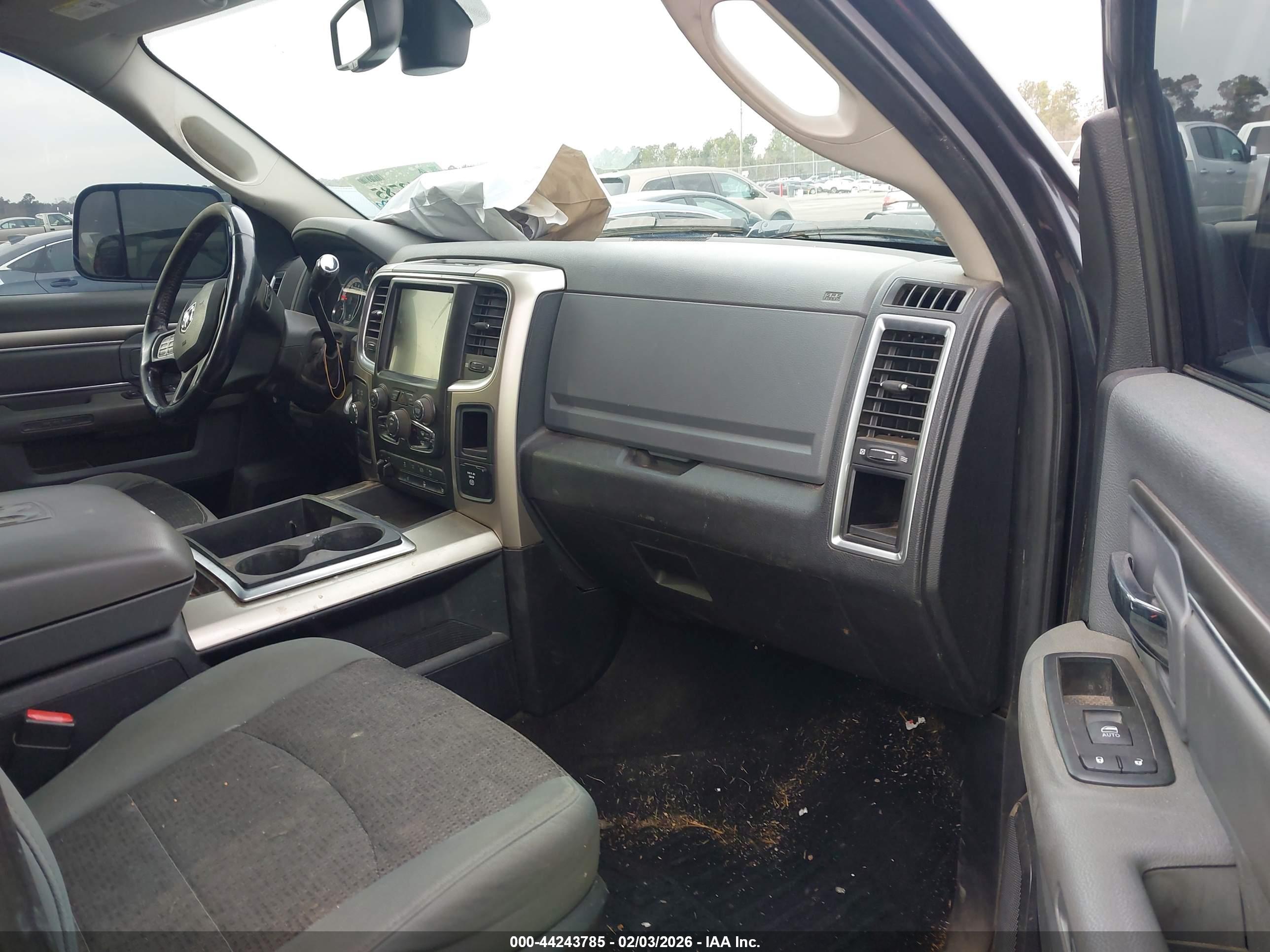 RAM 2500 image 5