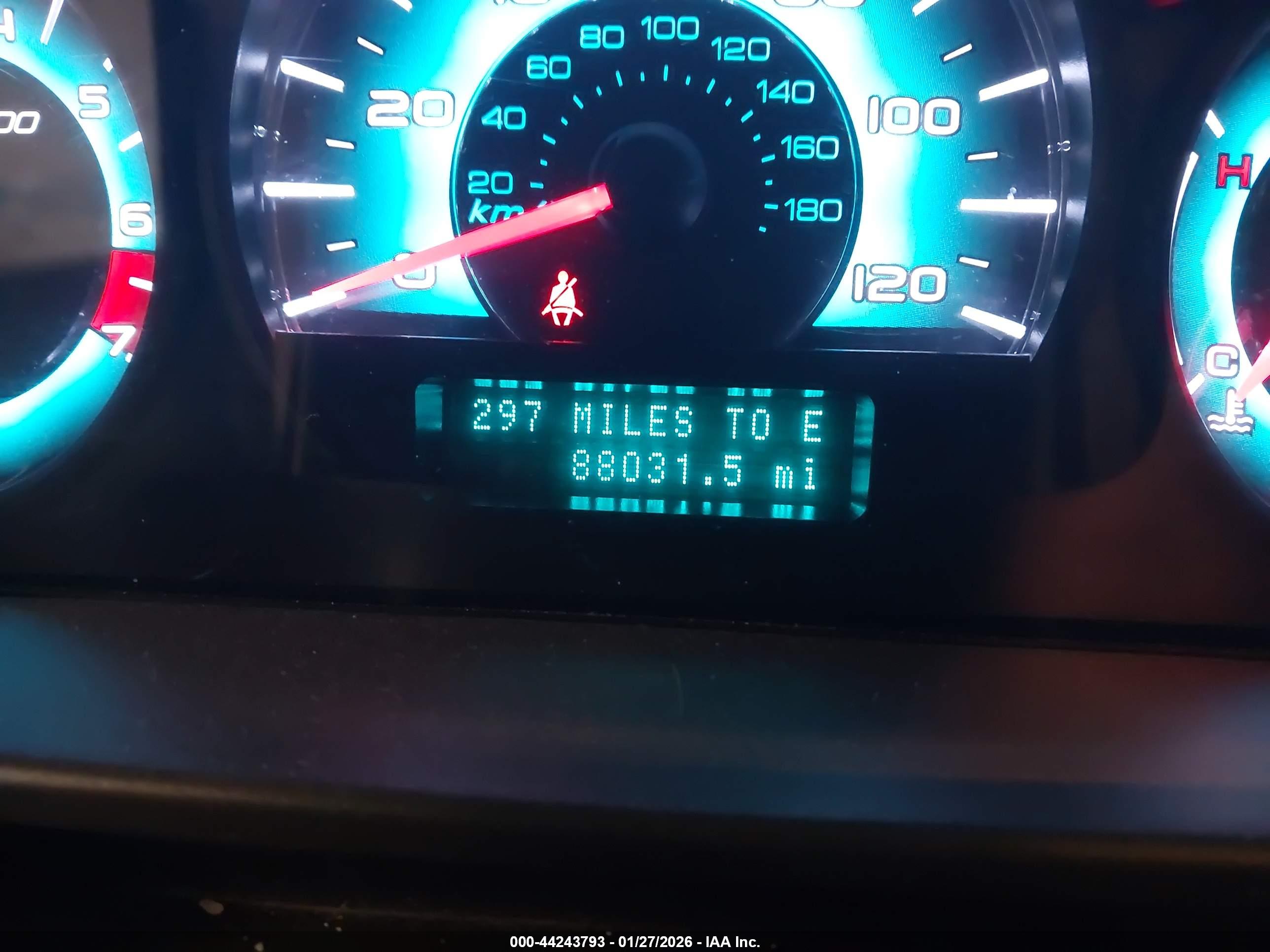 FORD FUSION image 7