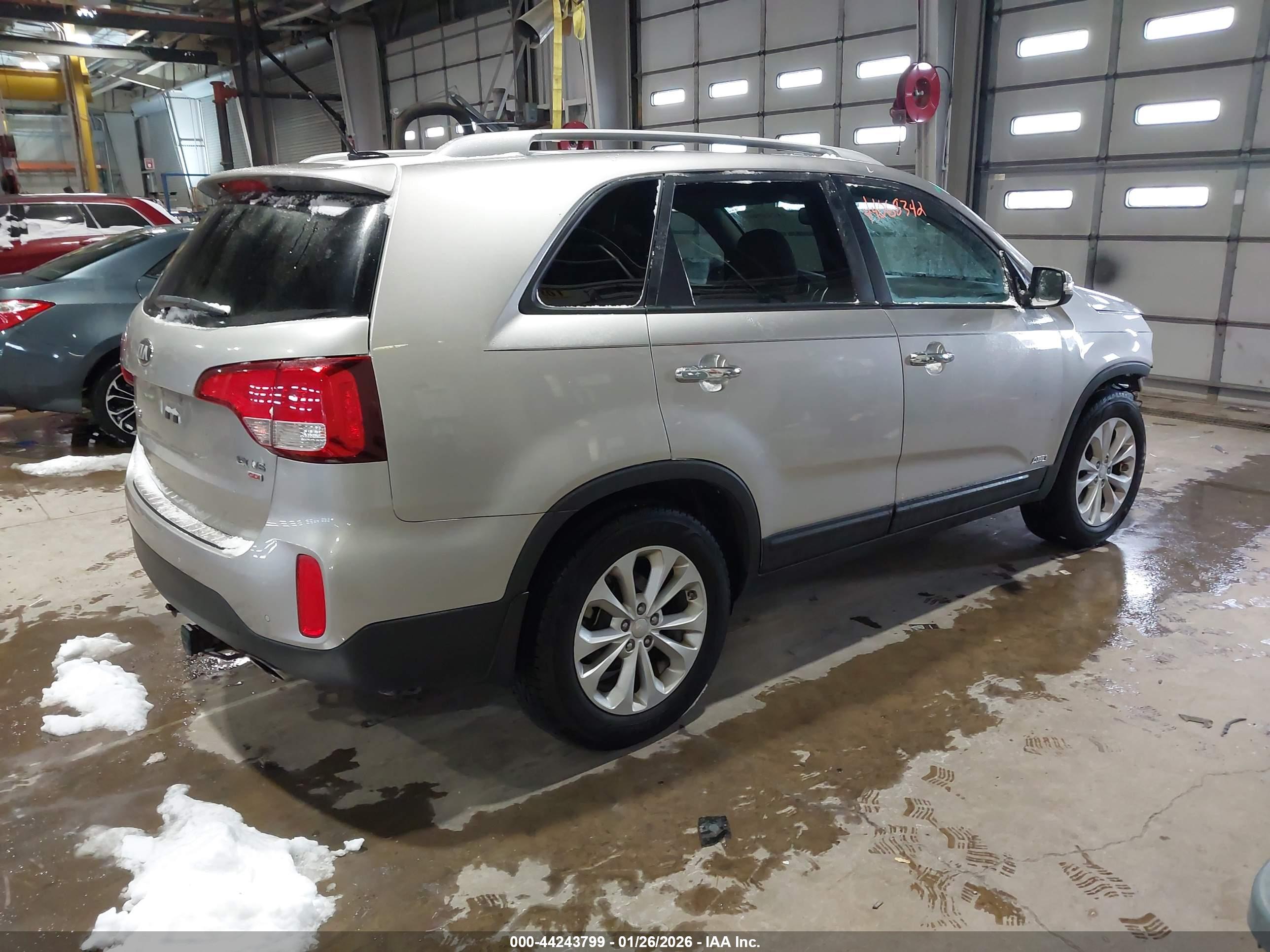 KIA SORENTO image 4