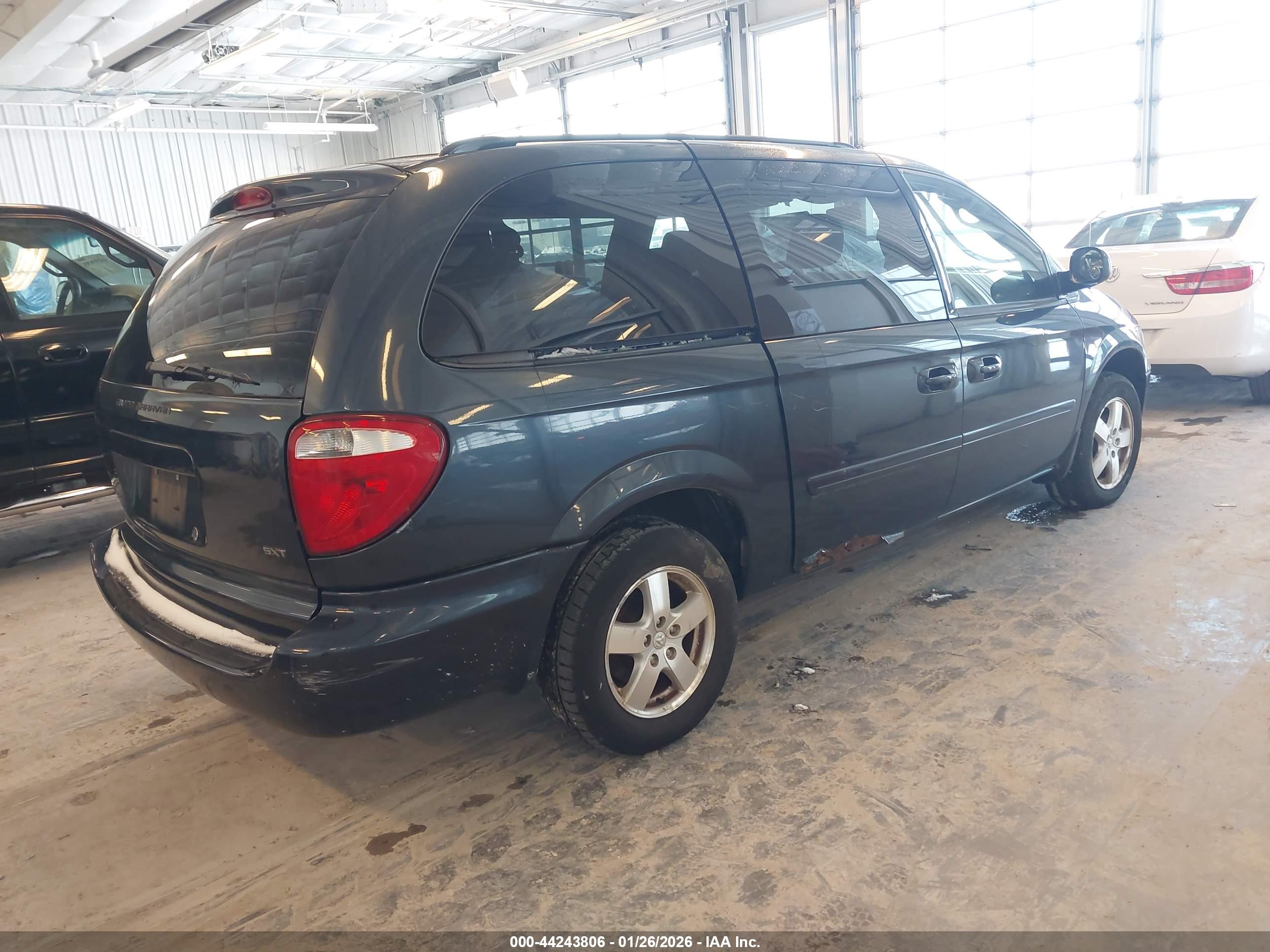DODGE GRAND image 4