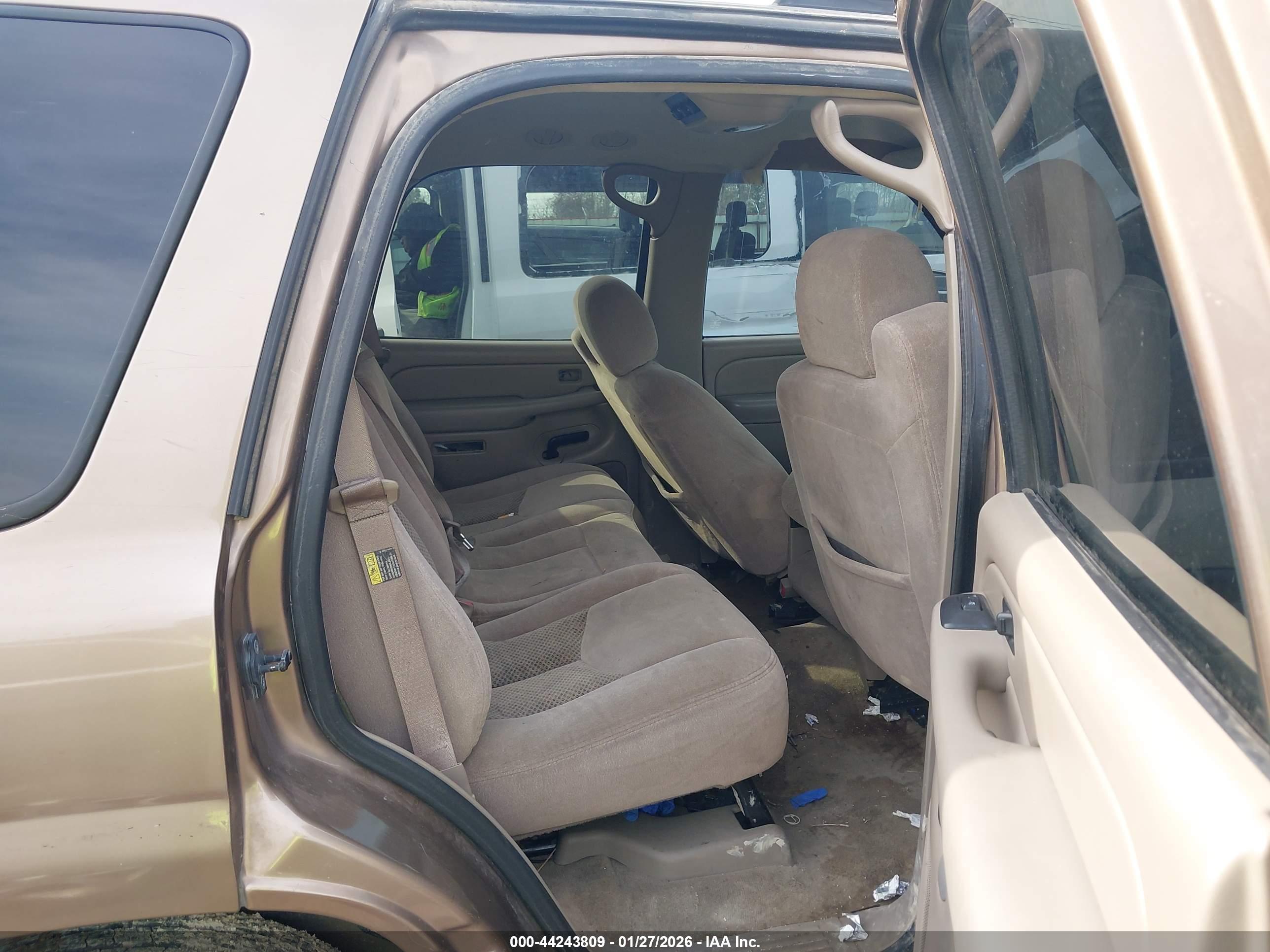CHEVROLET TAHOE image 8