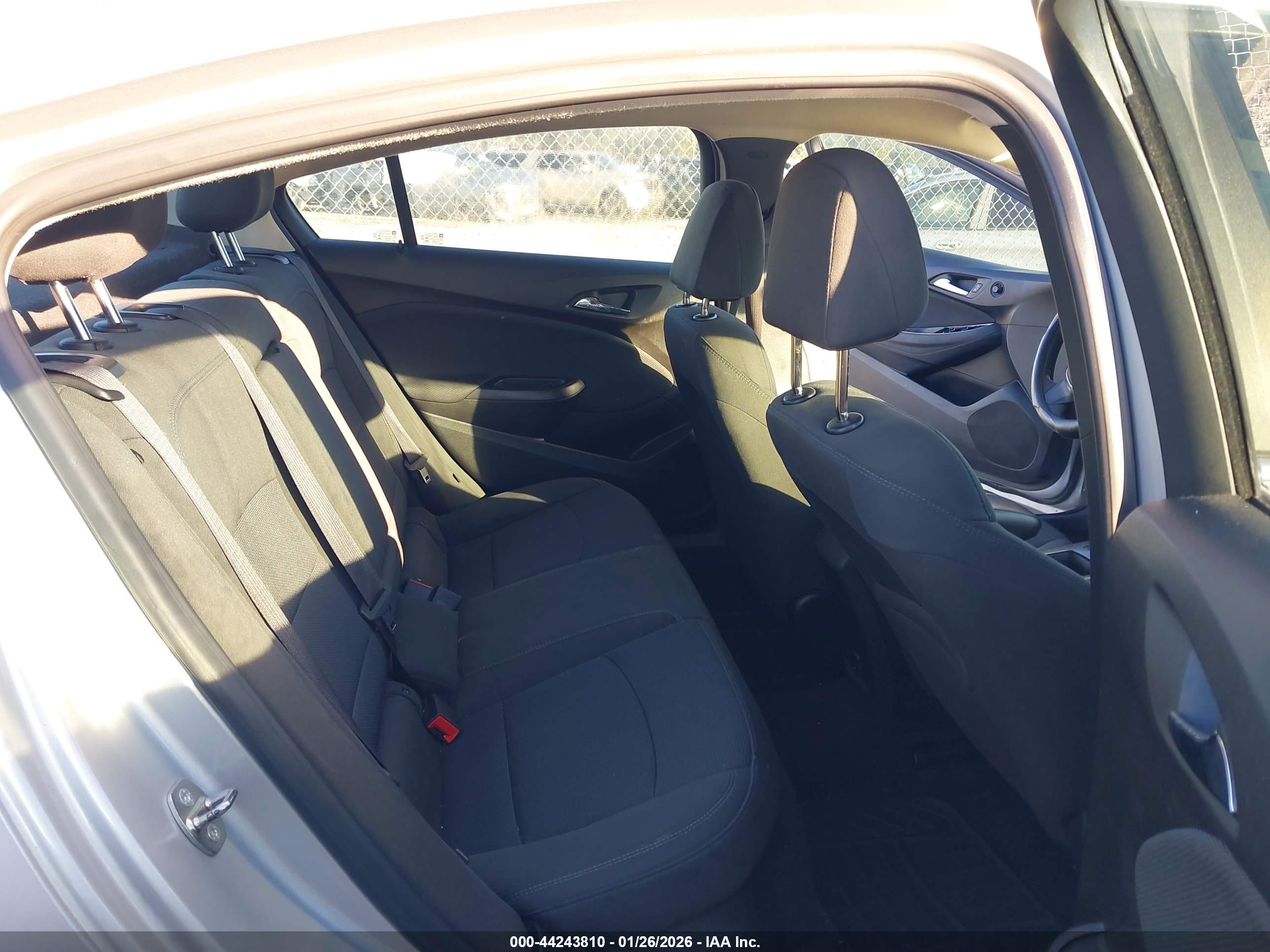 CHEVROLET CRUZE image 8