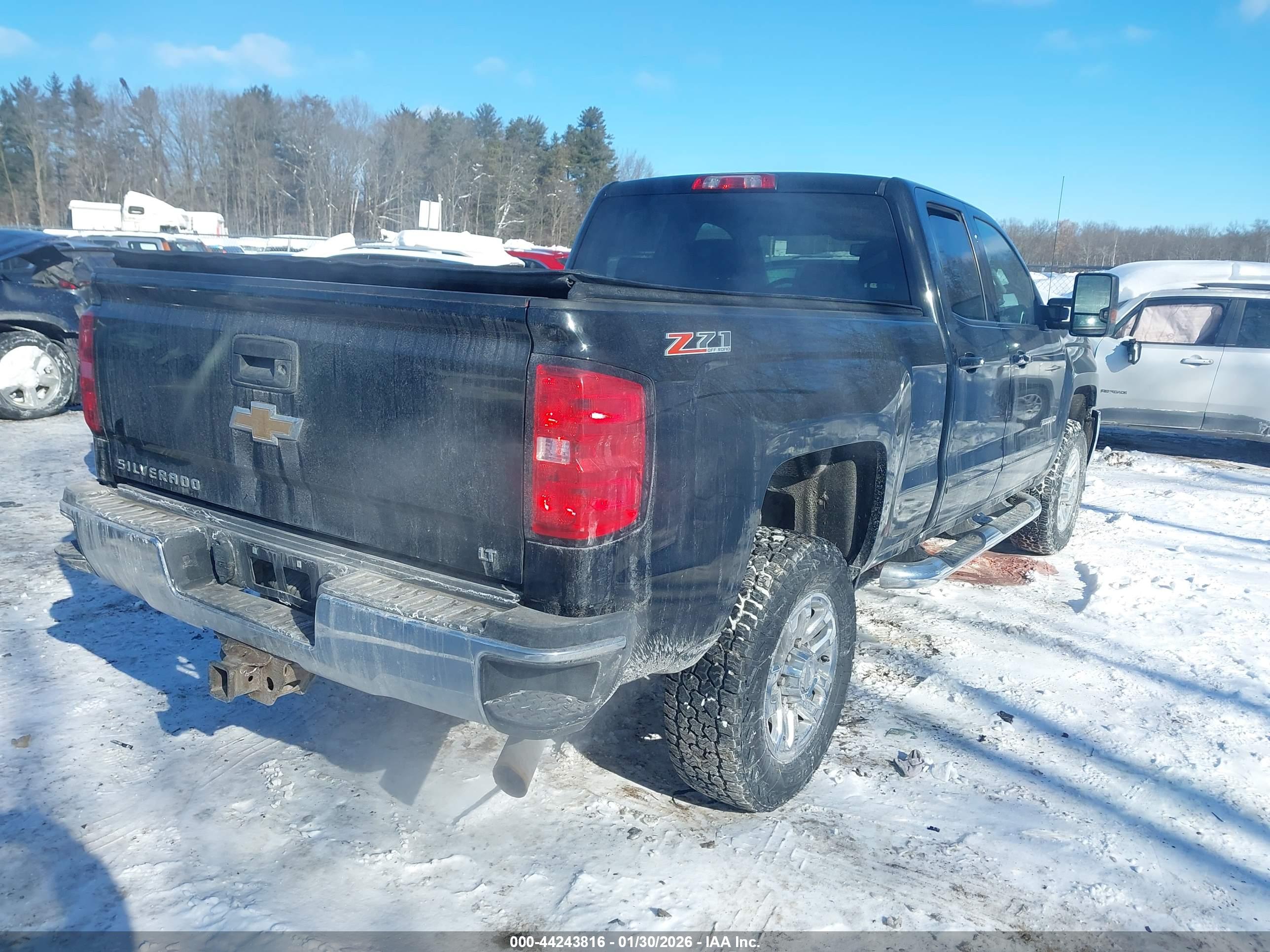 CHEVROLET SILVERADO image 4