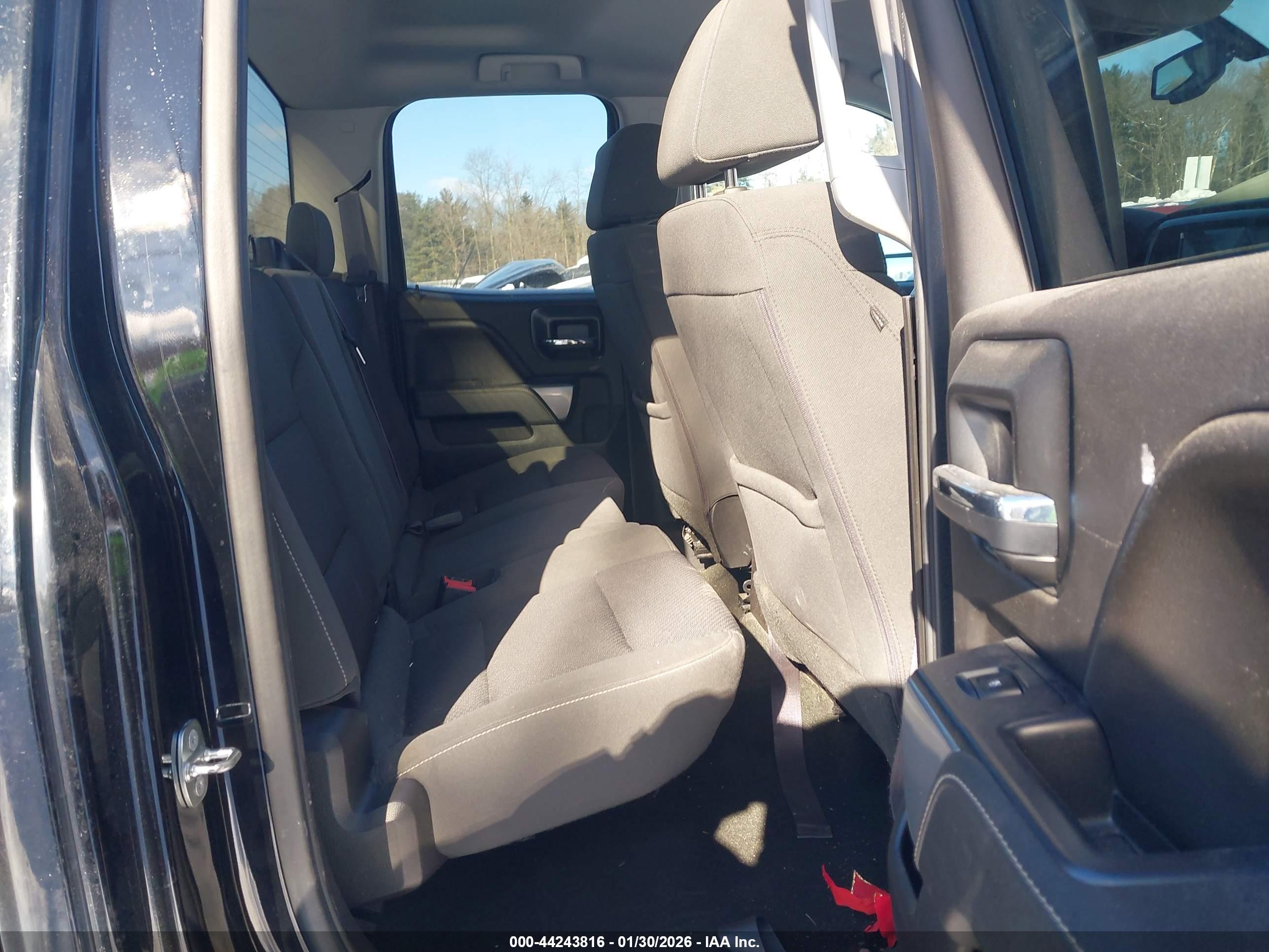 CHEVROLET SILVERADO image 8