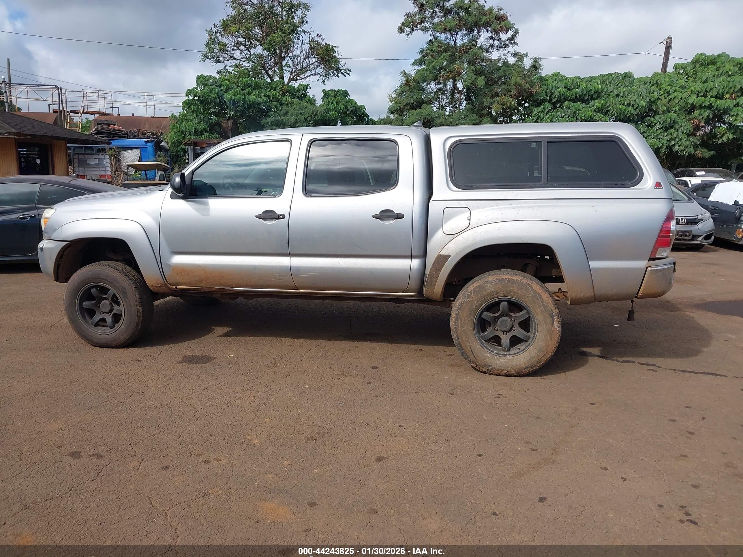 TOYOTA TACOMA image 6
