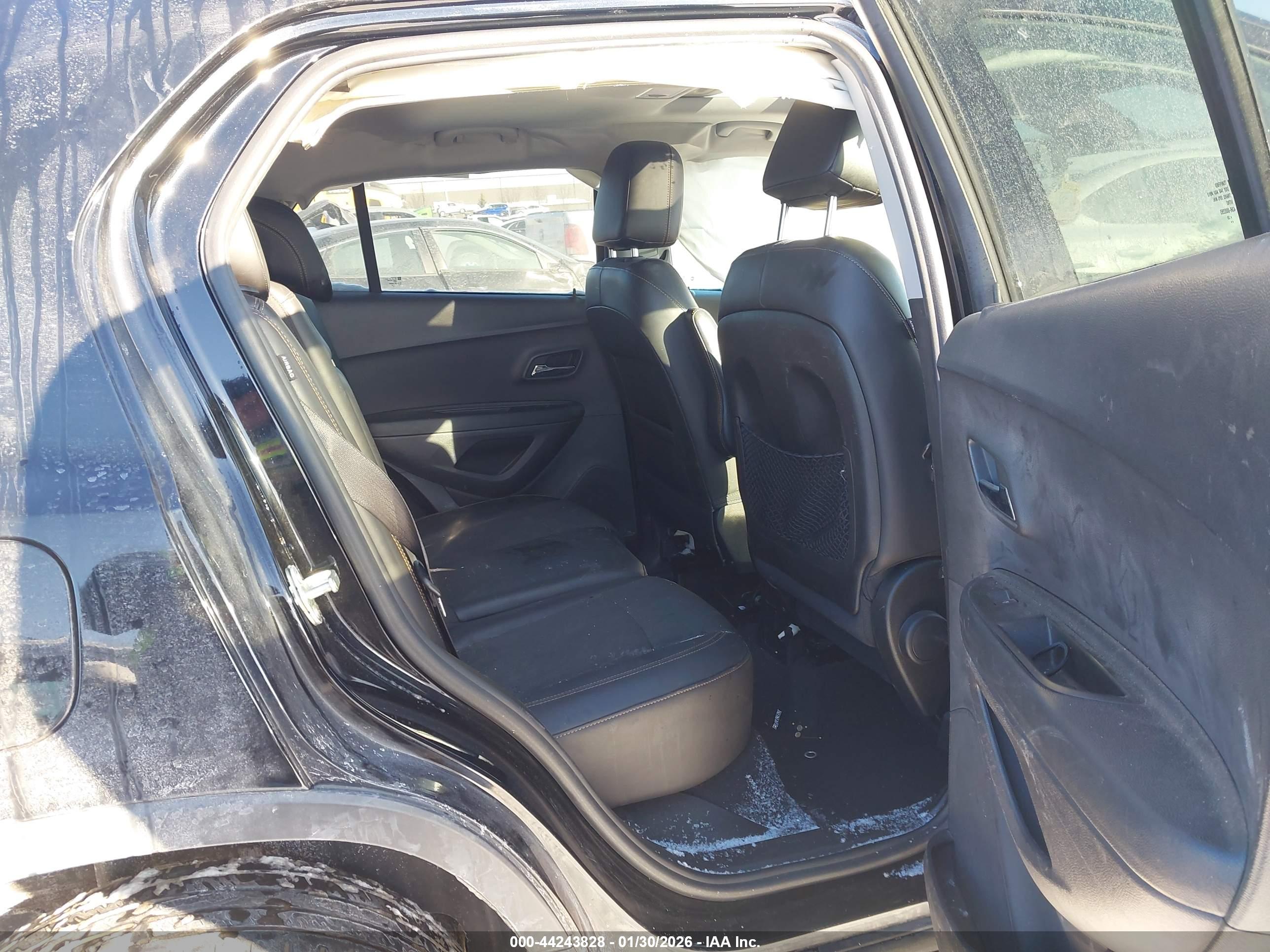 CHEVROLET TRAX image 8