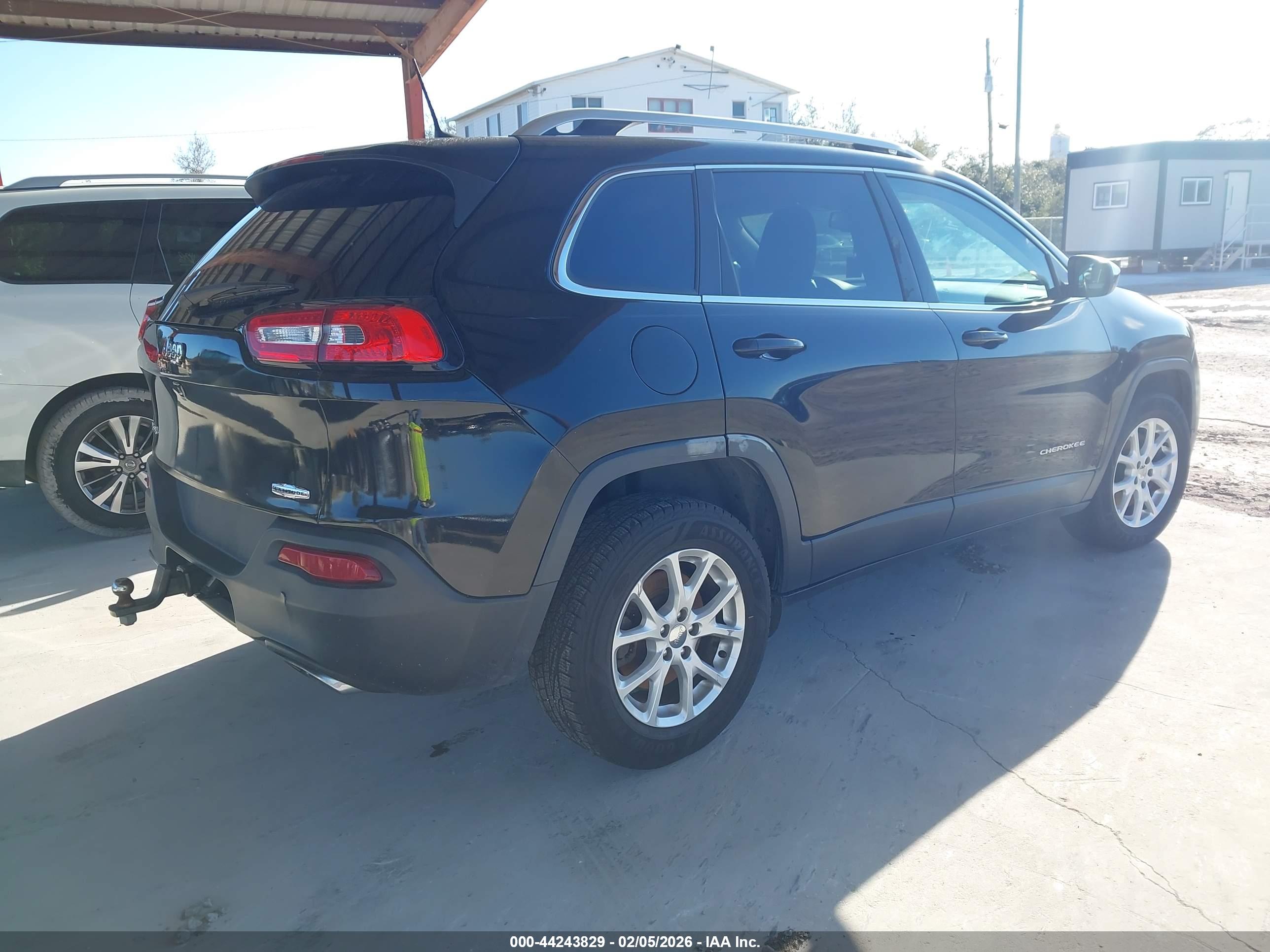 JEEP CHEROKEE image 4