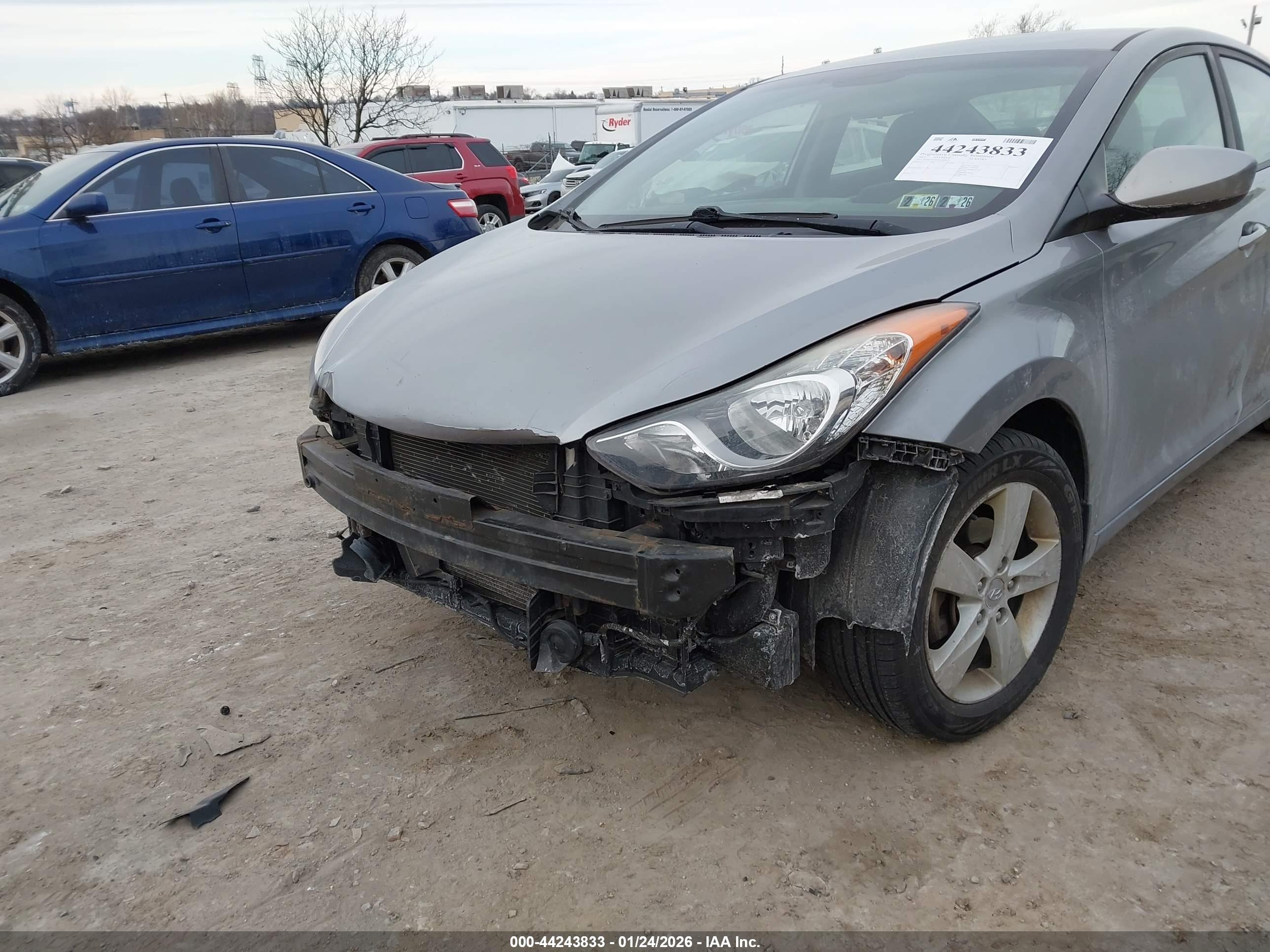 HYUNDAI ELANTRA image 6